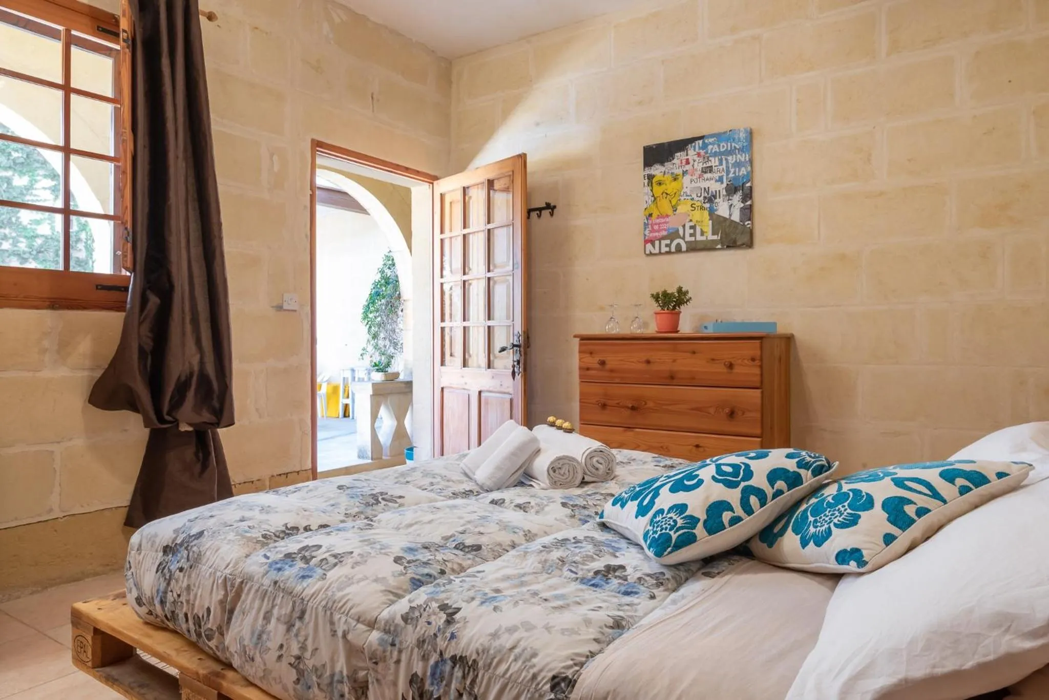 Photo of the whole room in Mood Farmhouse Mythology