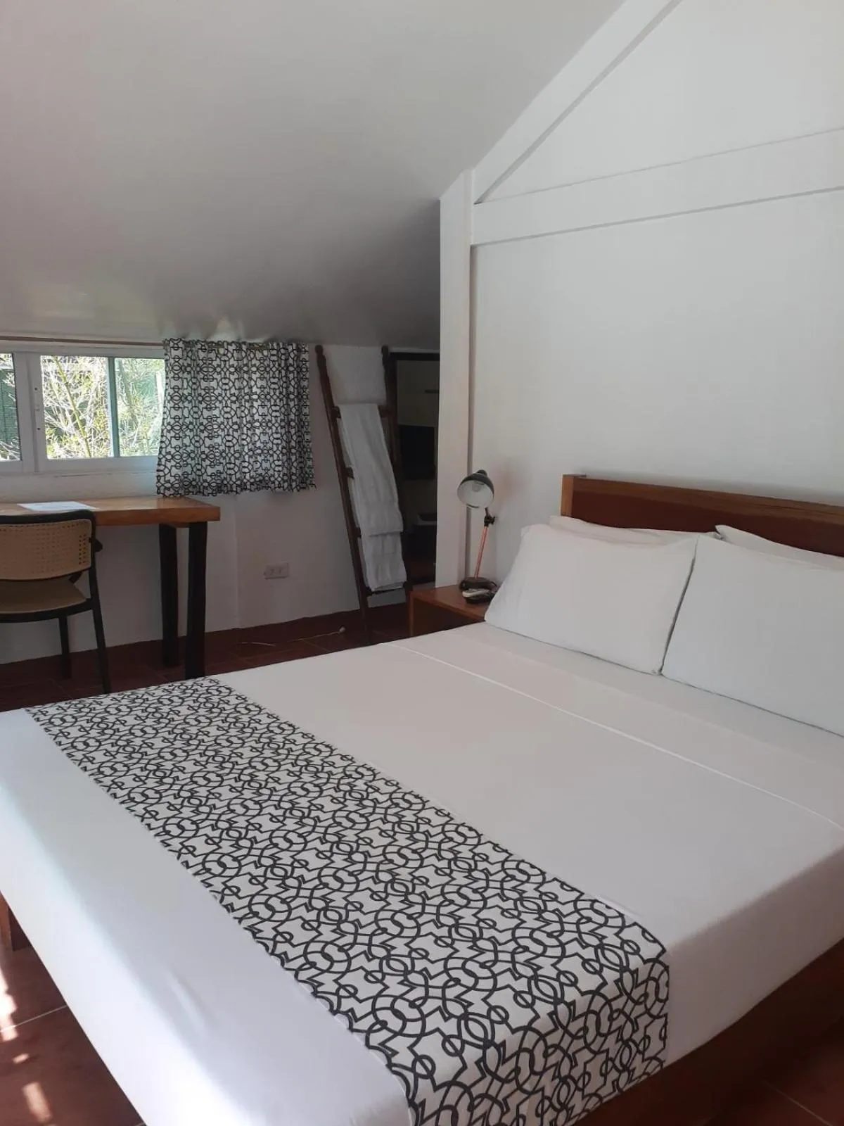 Bedroom, Bed in Bluewaves Beach House