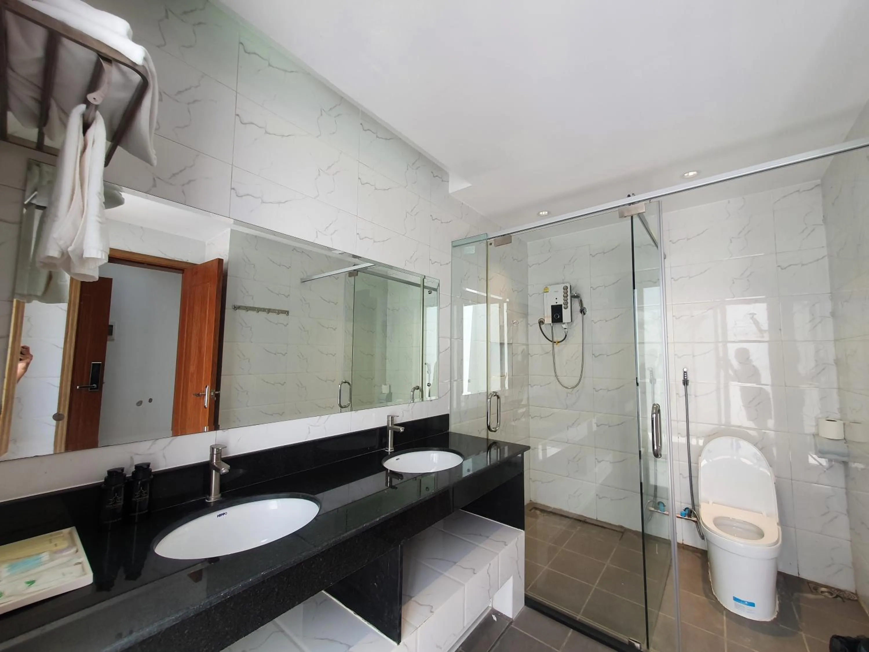 Shower in Shanghai Resort