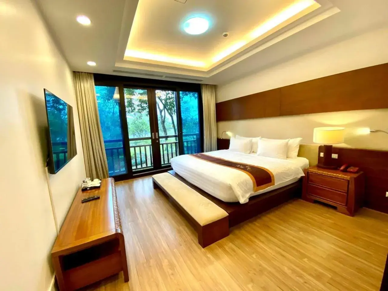 King Room with Lake View - single occupancy in NCC Garden Villas - NCC Hotel King Room with Lake View - single occupancy in NCC Garden Villas - NCC Hotel