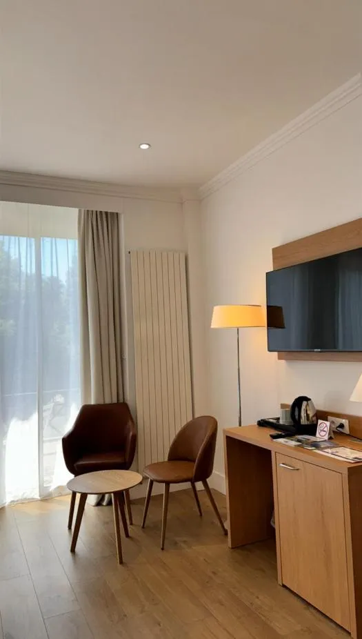 Hotel Carlton Nice, Partially Renovated