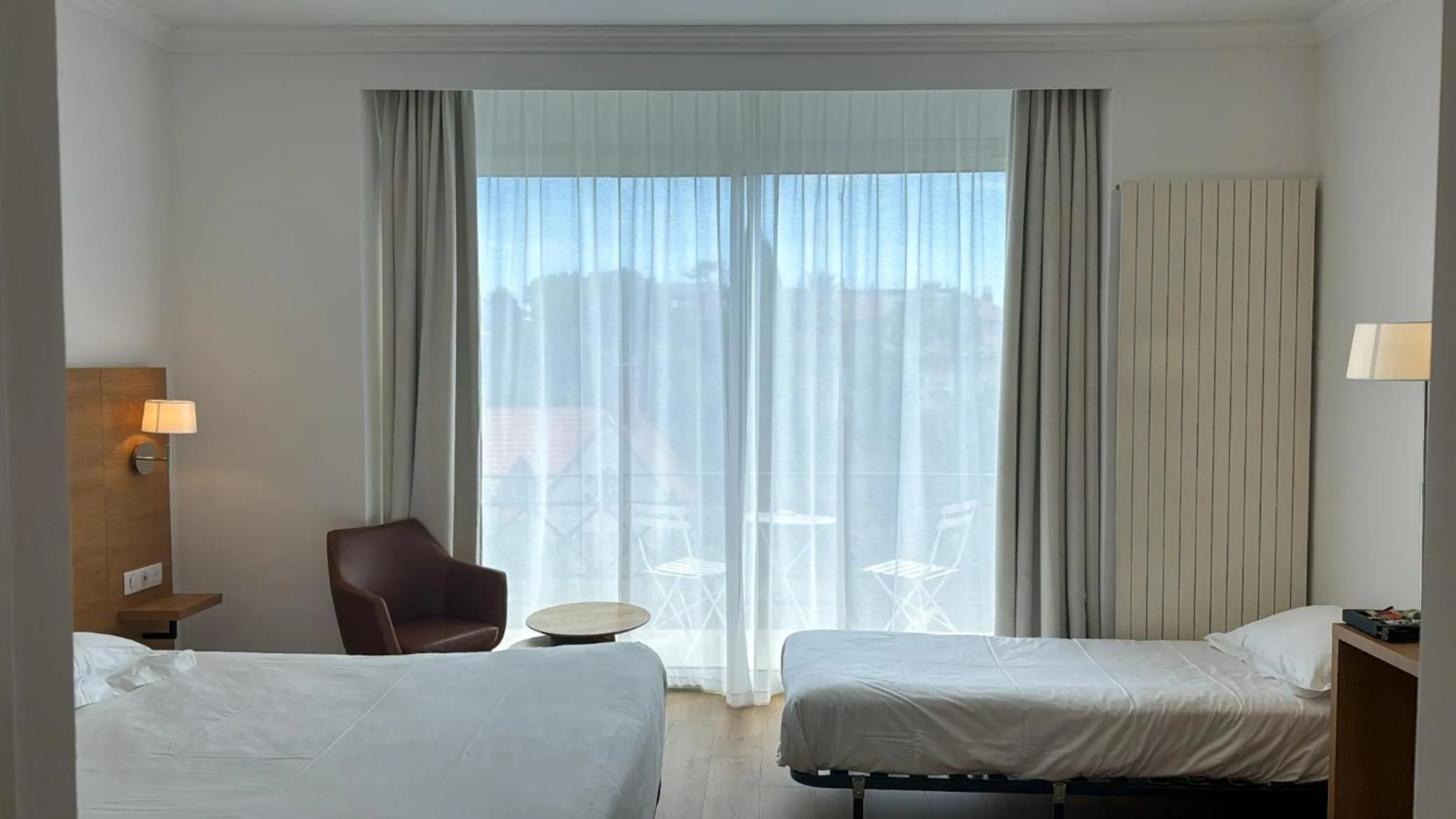 Bed in Hotel Carlton Nice, Partially Renovated