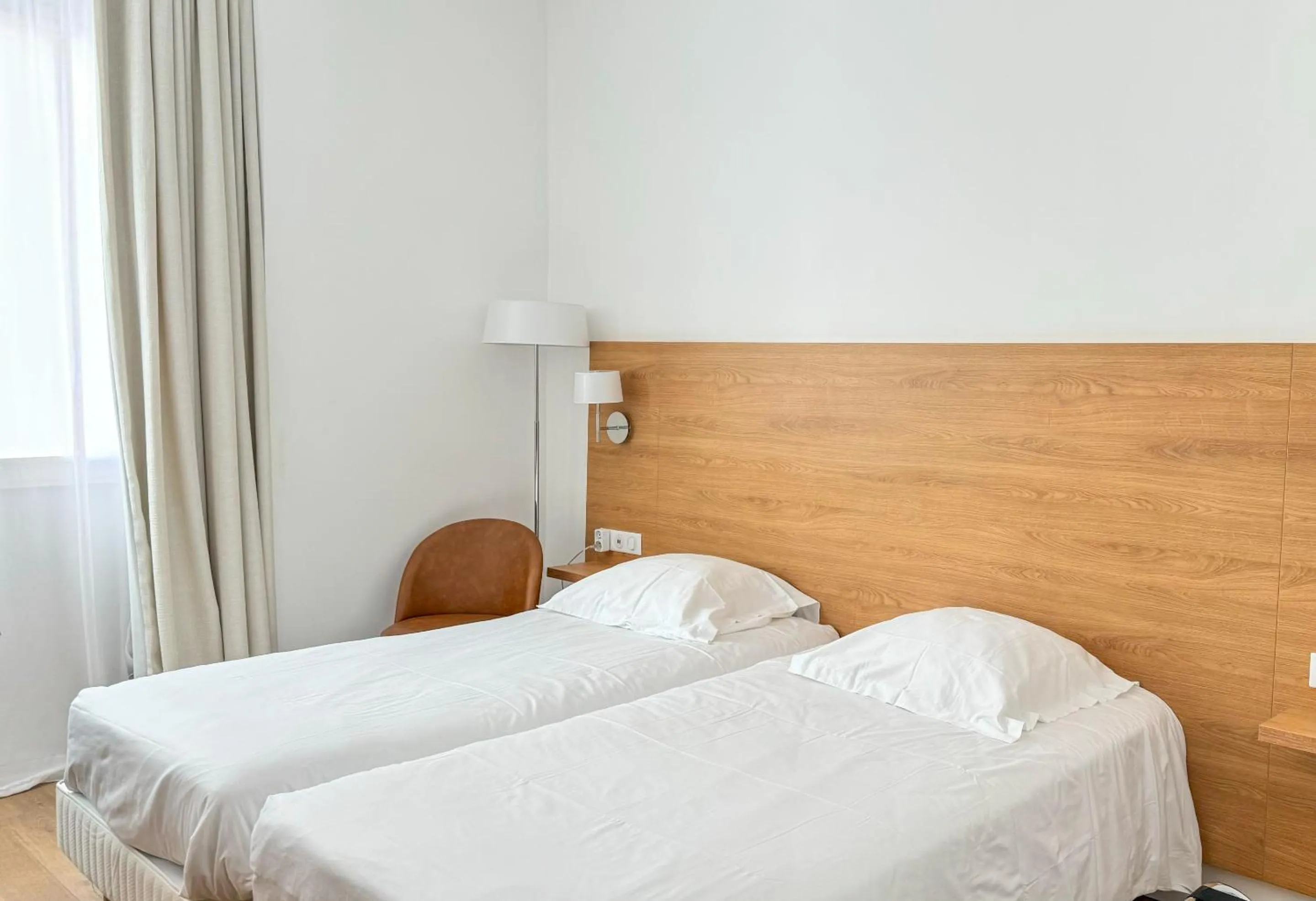 Bedroom, Bed in Hotel Carlton Nice, Partially Renovated