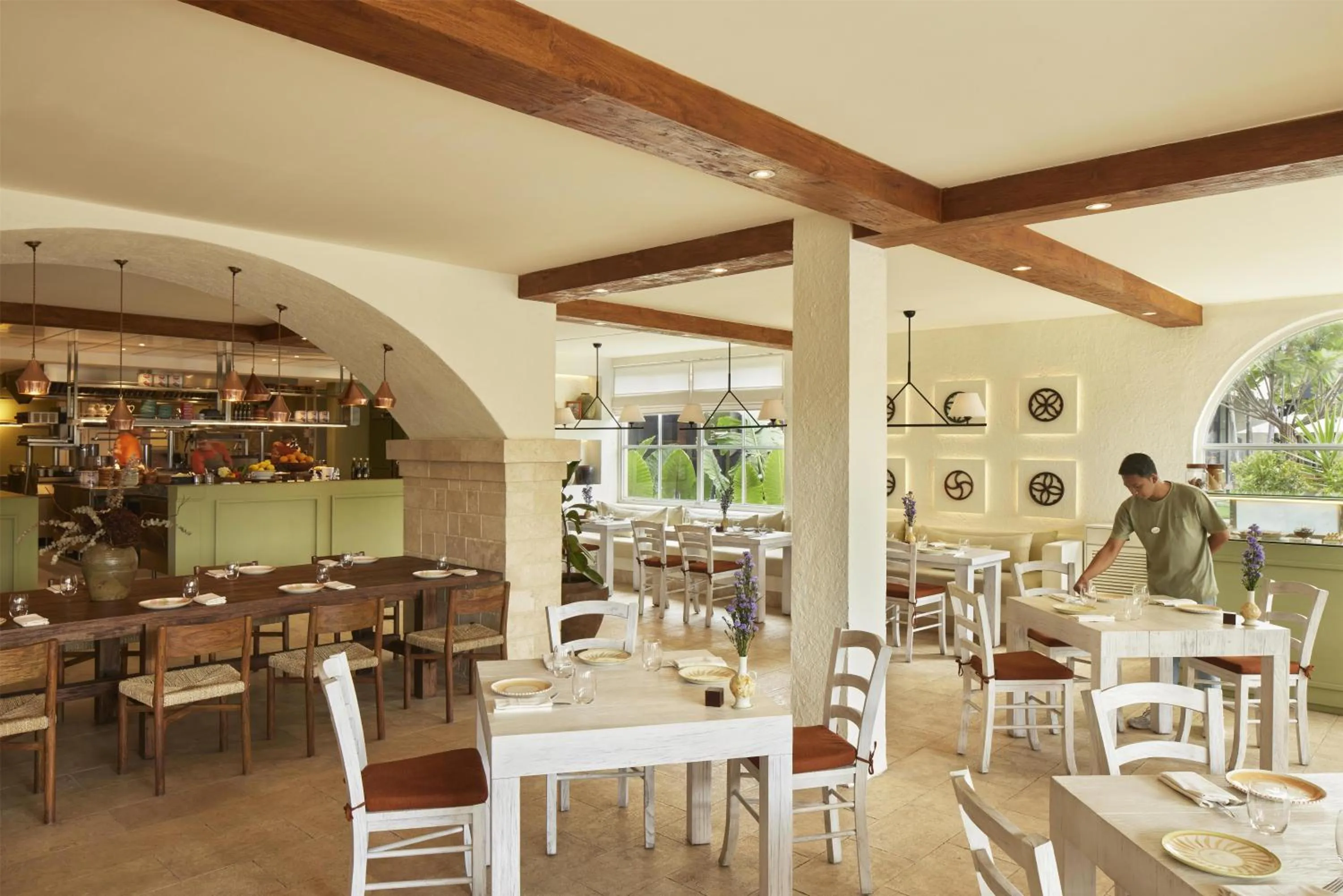 Restaurant/places to eat in Kleo Seminyak, part of JdV by Hyatt