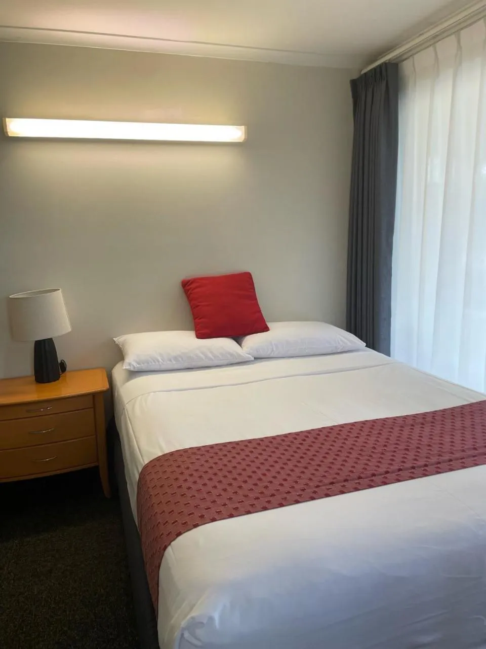 Bed in Kyamba Court Motel