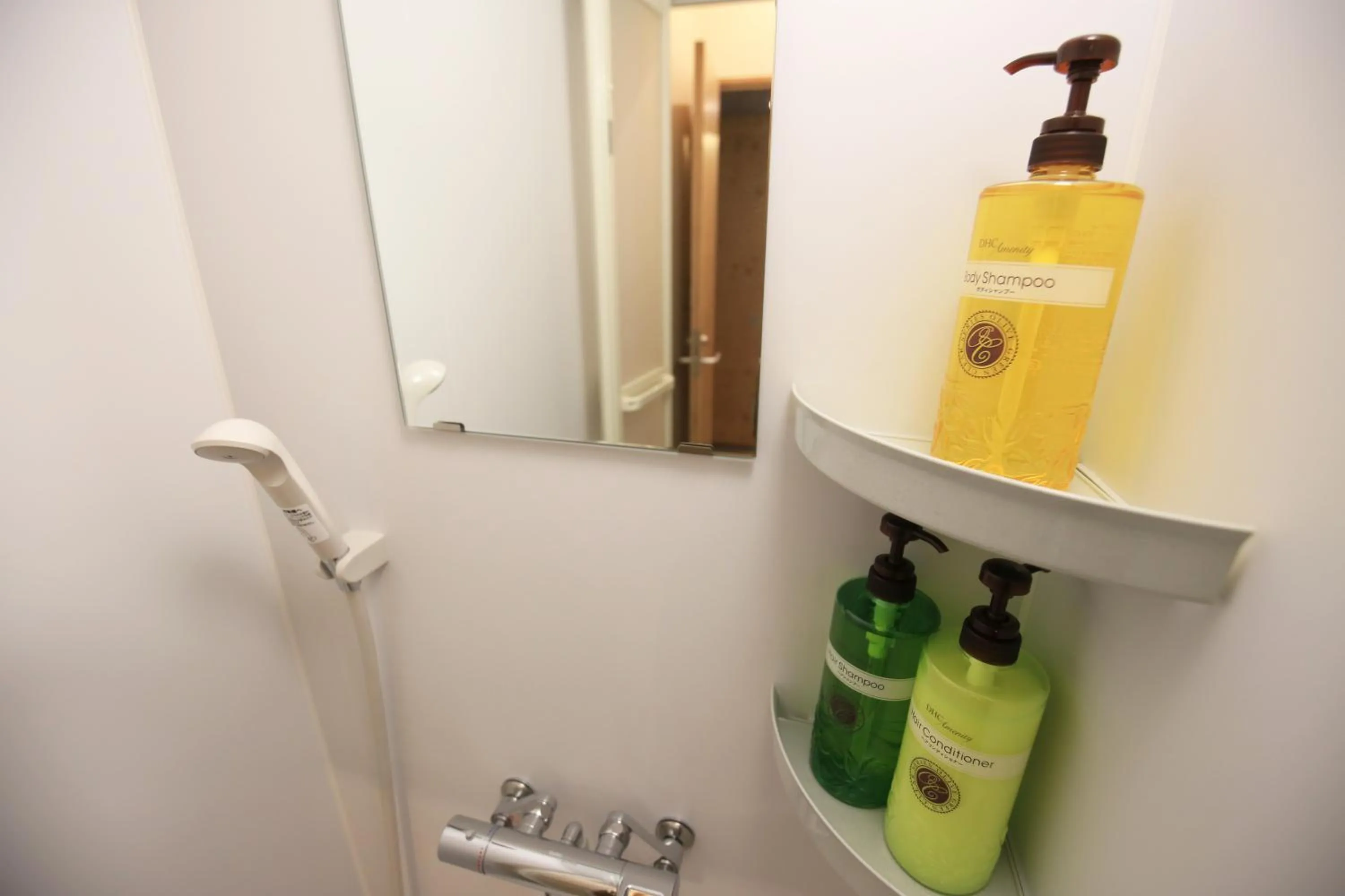 Bathroom in Wise Owl Hostels Shibuya