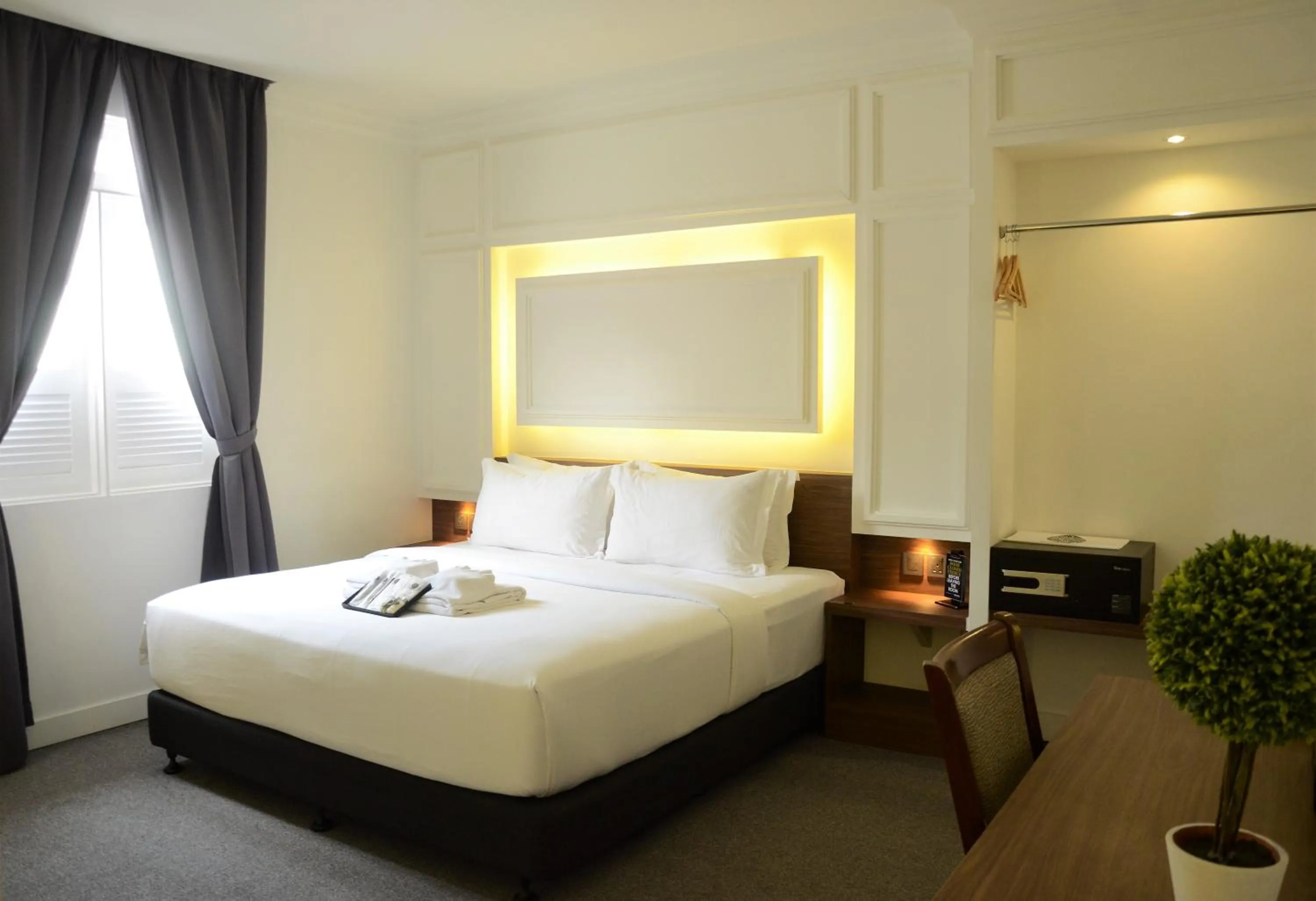 Photo of the whole room, Bed in TheBlanc Boutique Hotel