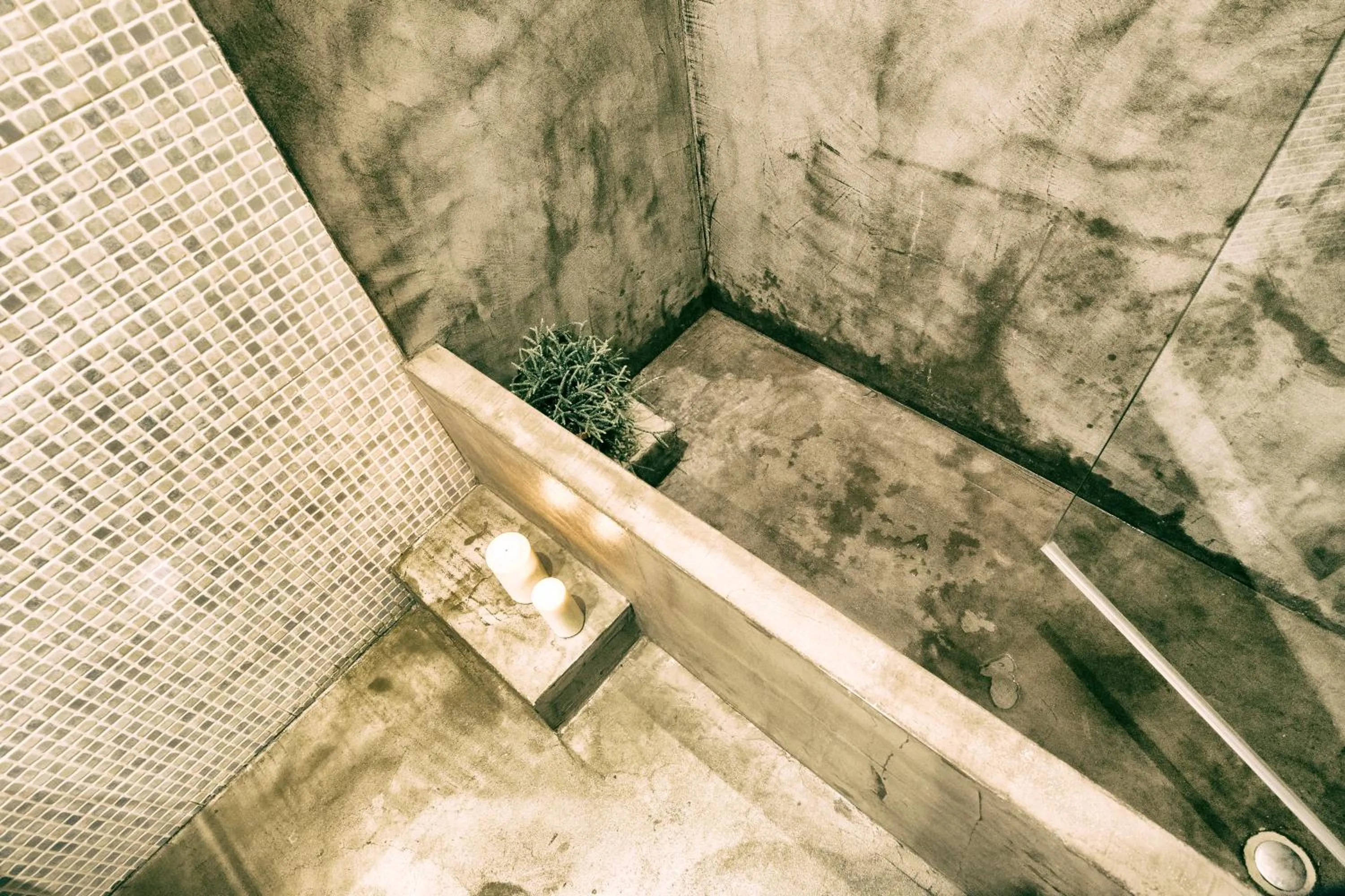 Hot Tub in Santa Nara B&B