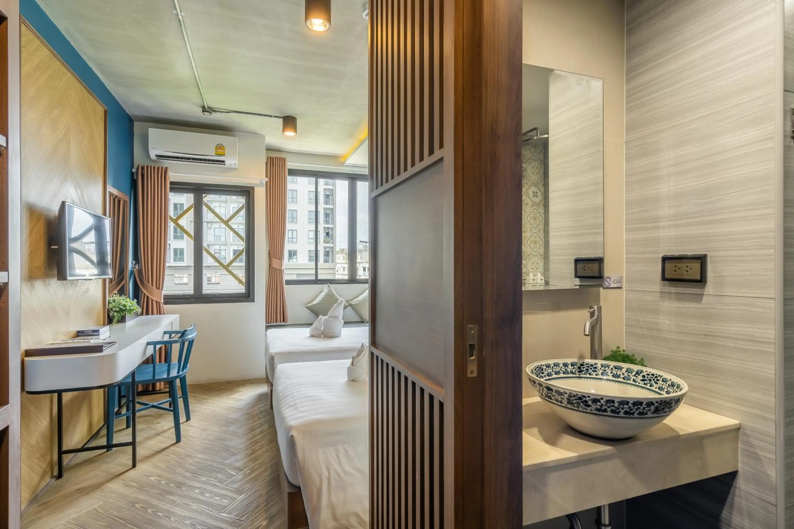 Bathroom in W Station