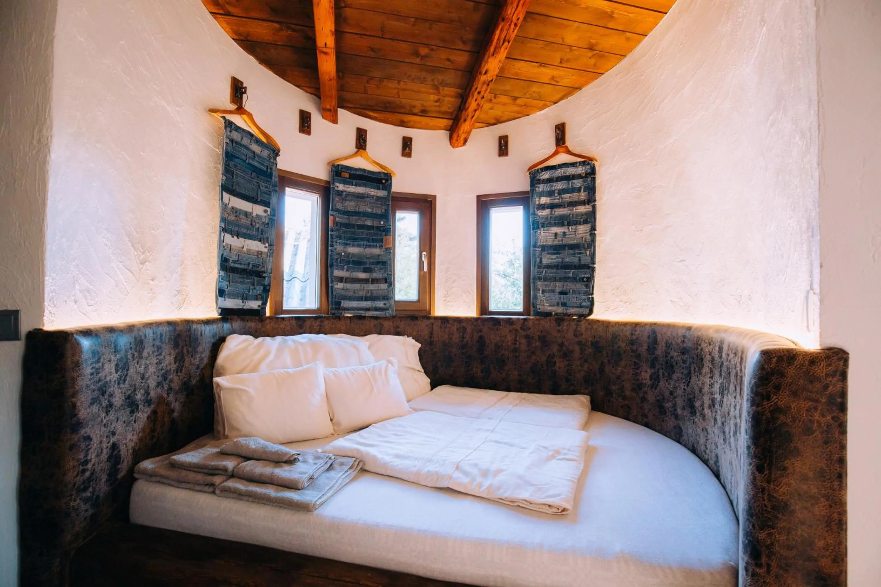 Double Room with Lake View - single occupancy in Vintage Home Vendégház