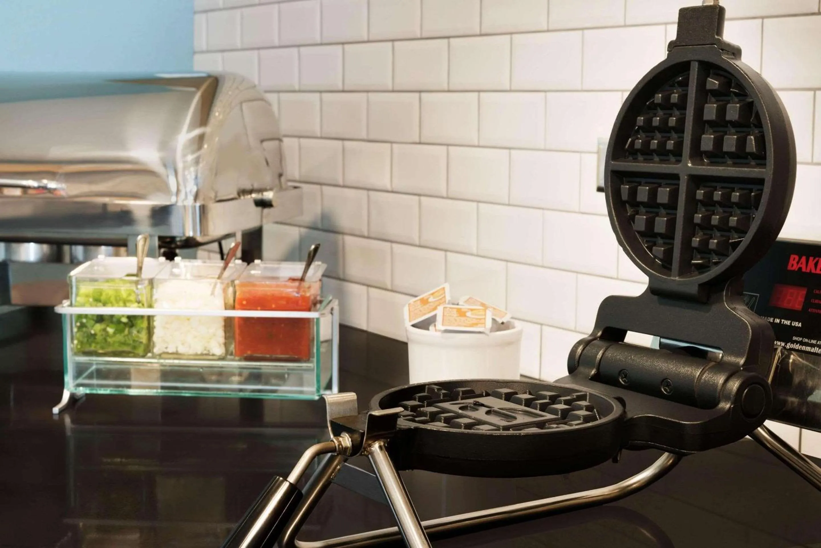 Breakfast in Country Inn & Suites by Radisson, Indianola, IA