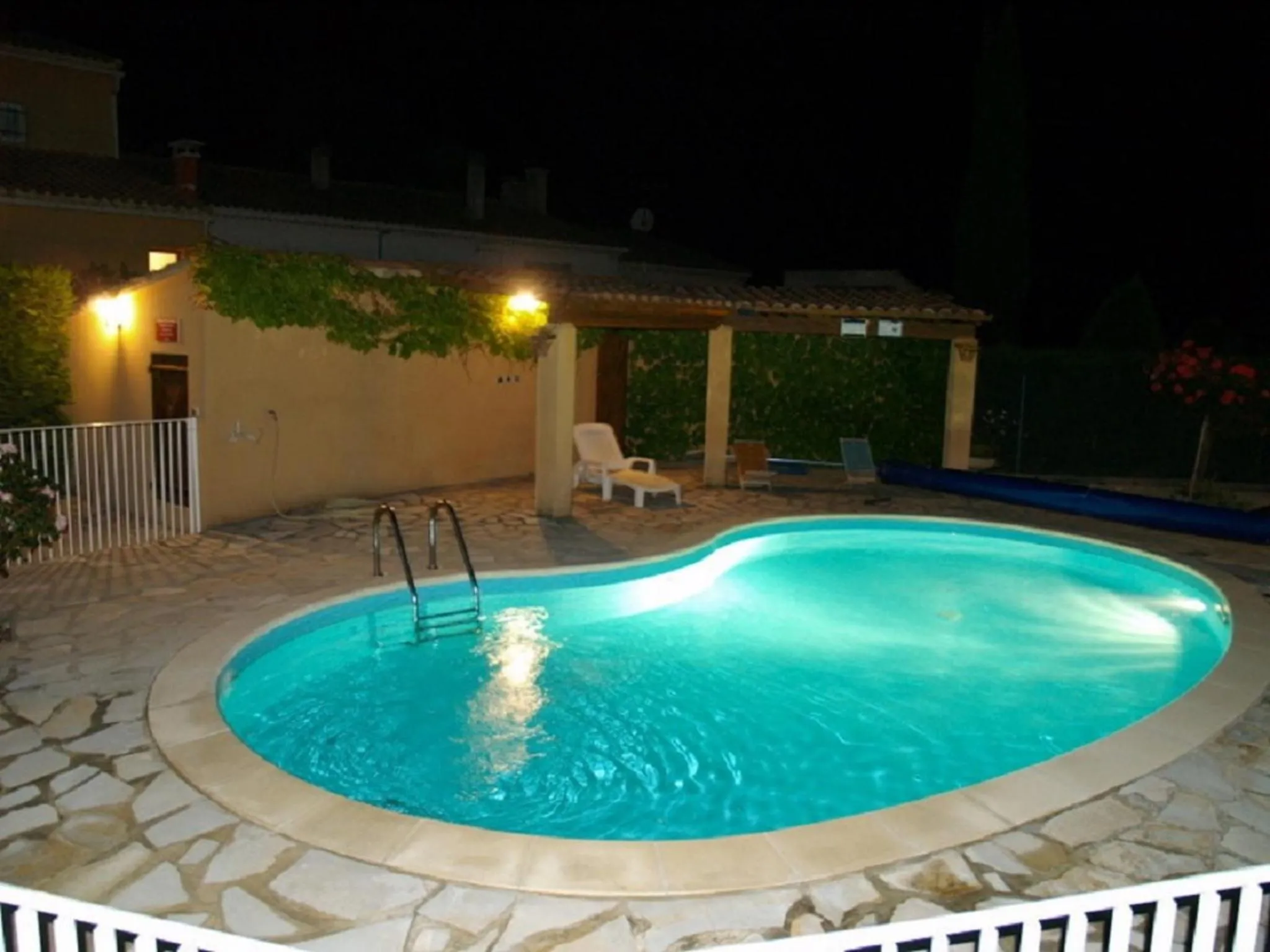 Swimming pool in Le Rieufroid