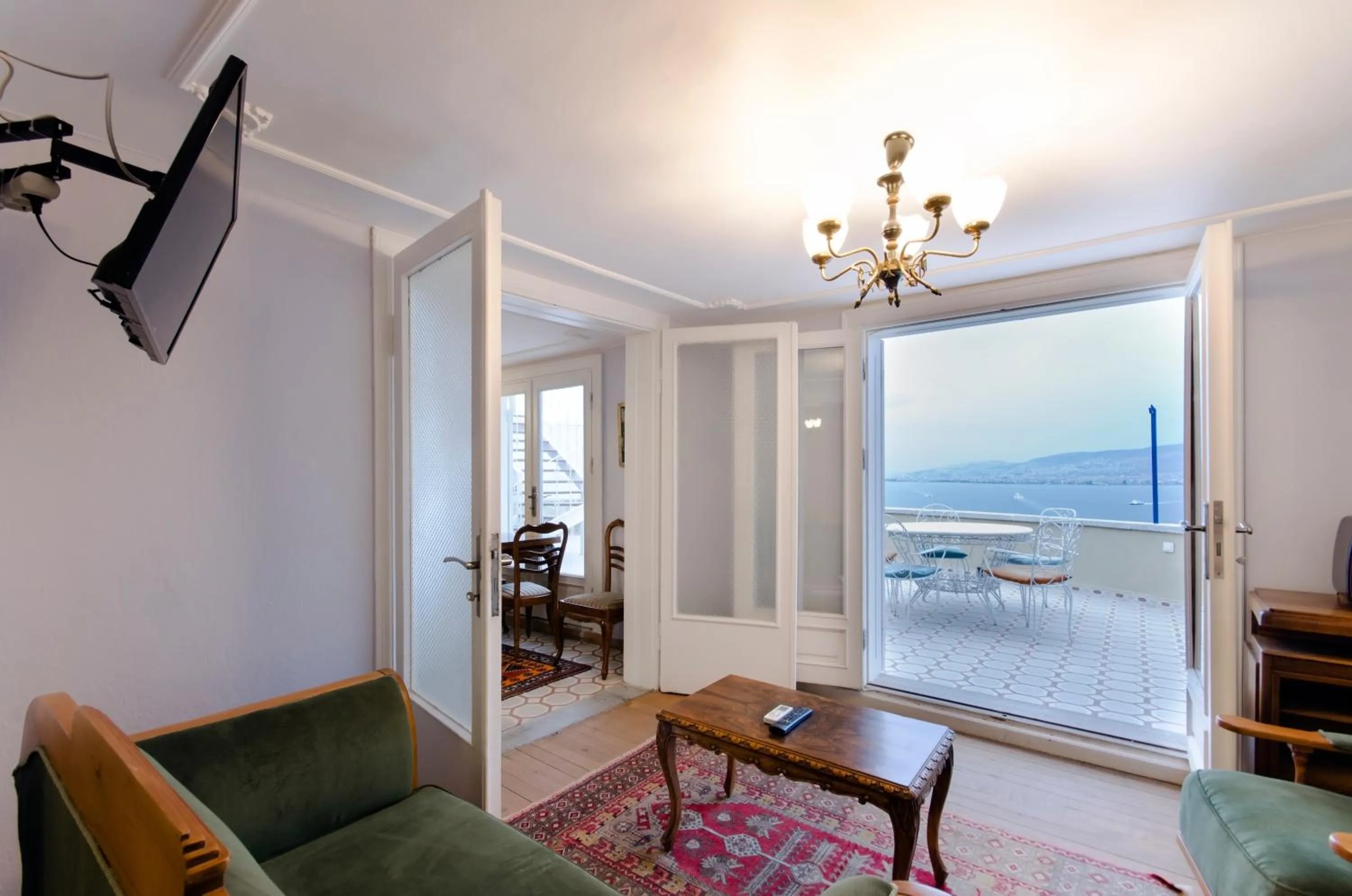 Seating area in Büyük Konak İzmir