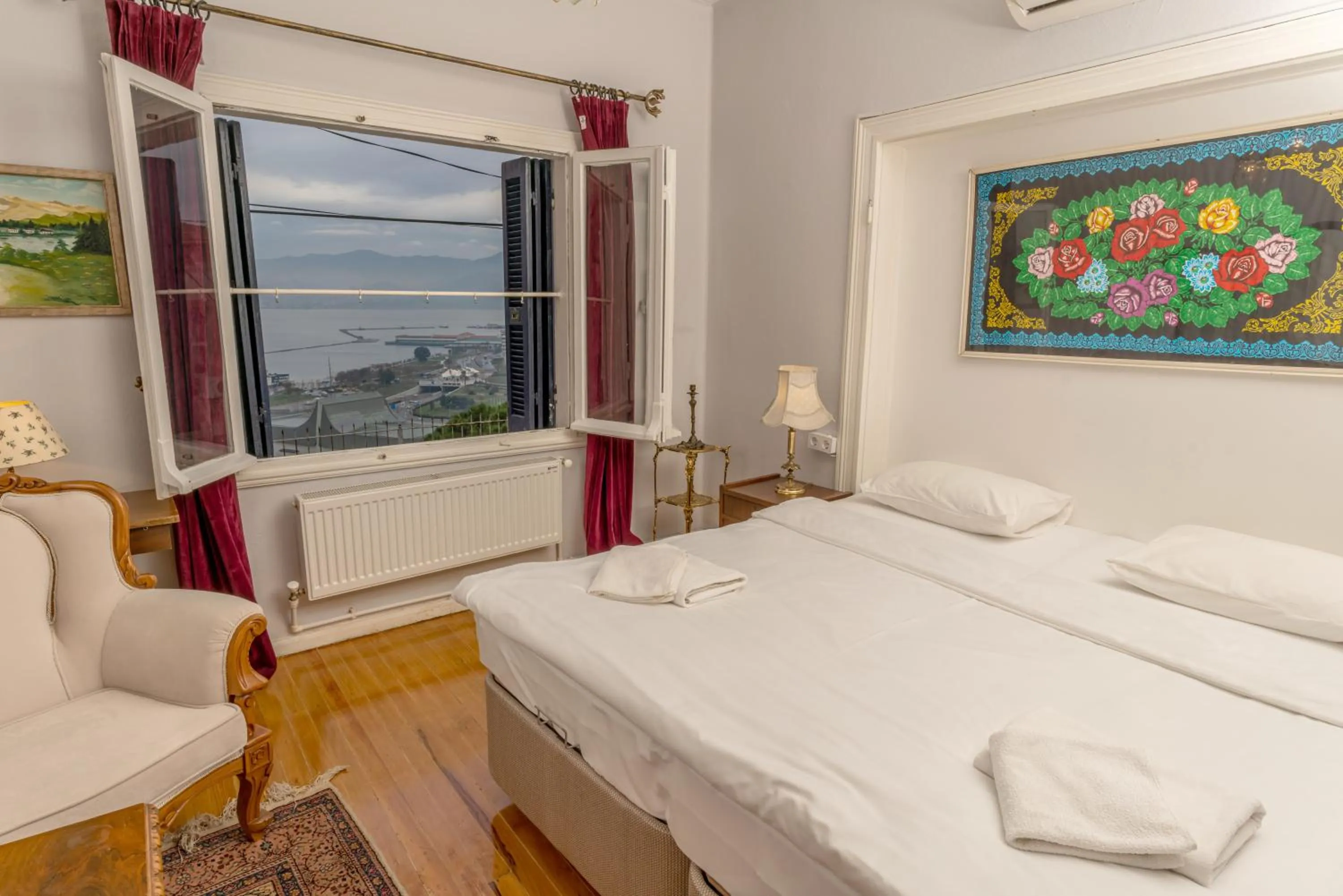 Bed in Büyük Konak İzmir