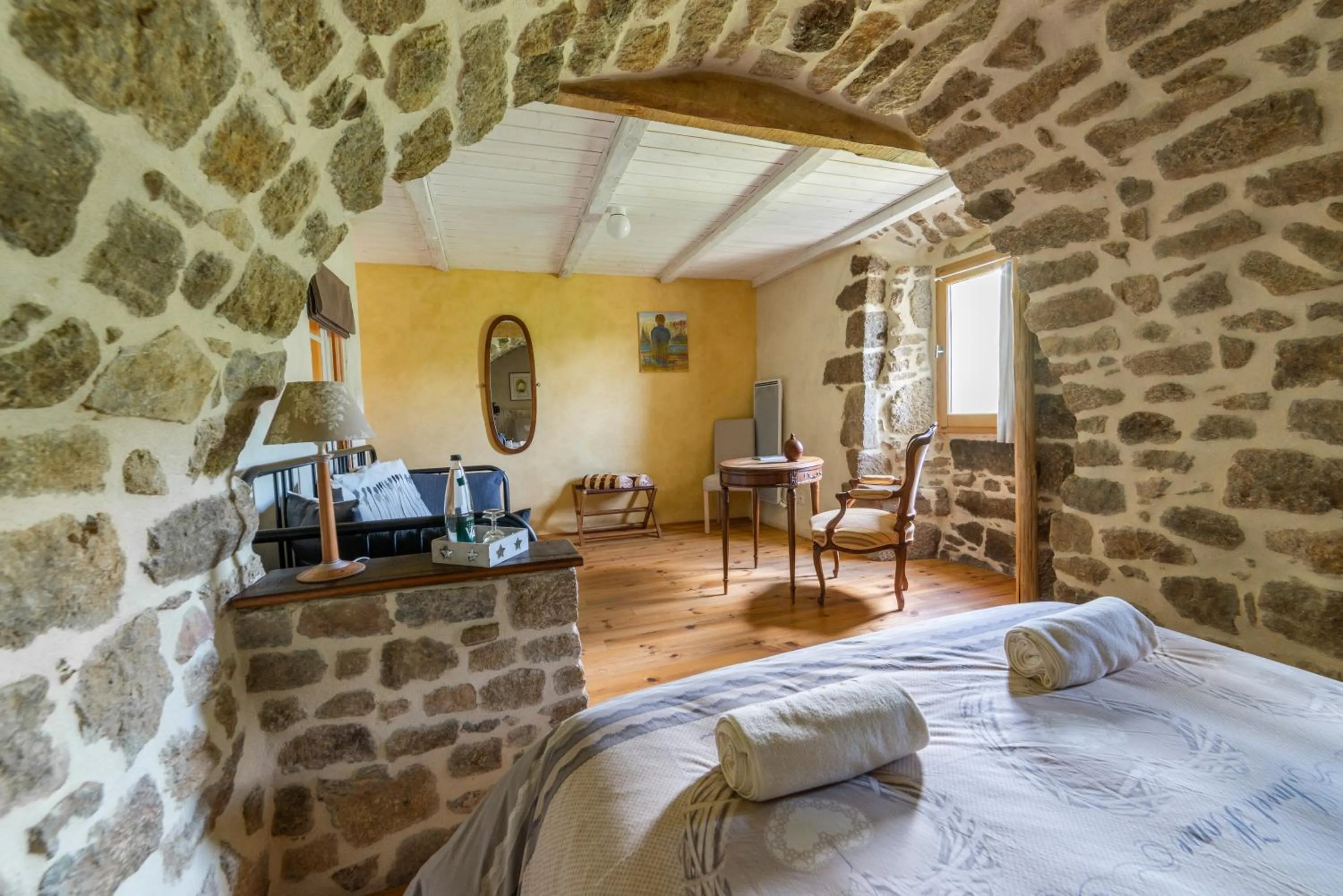Bedroom in La Calade Chambres d'Hôtes & Espace Bien-Etre