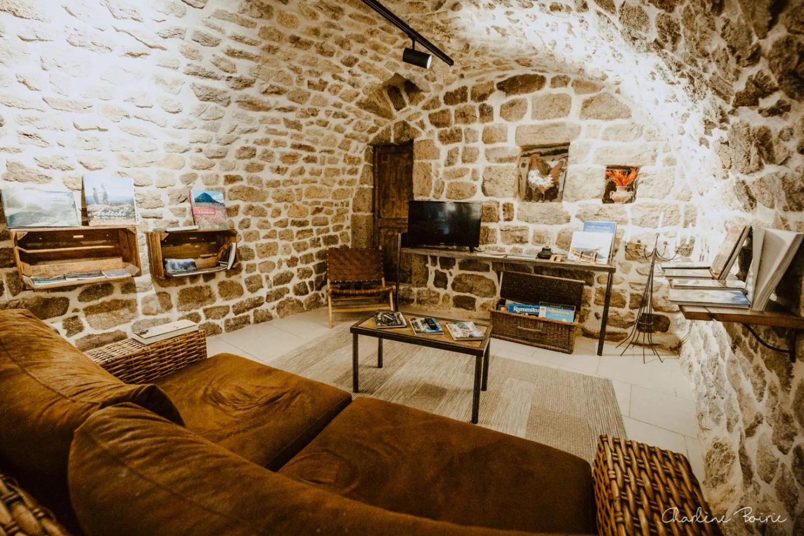 Communal lounge/ TV room in La Calade Chambres d'Hôtes & Espace Bien-Etre