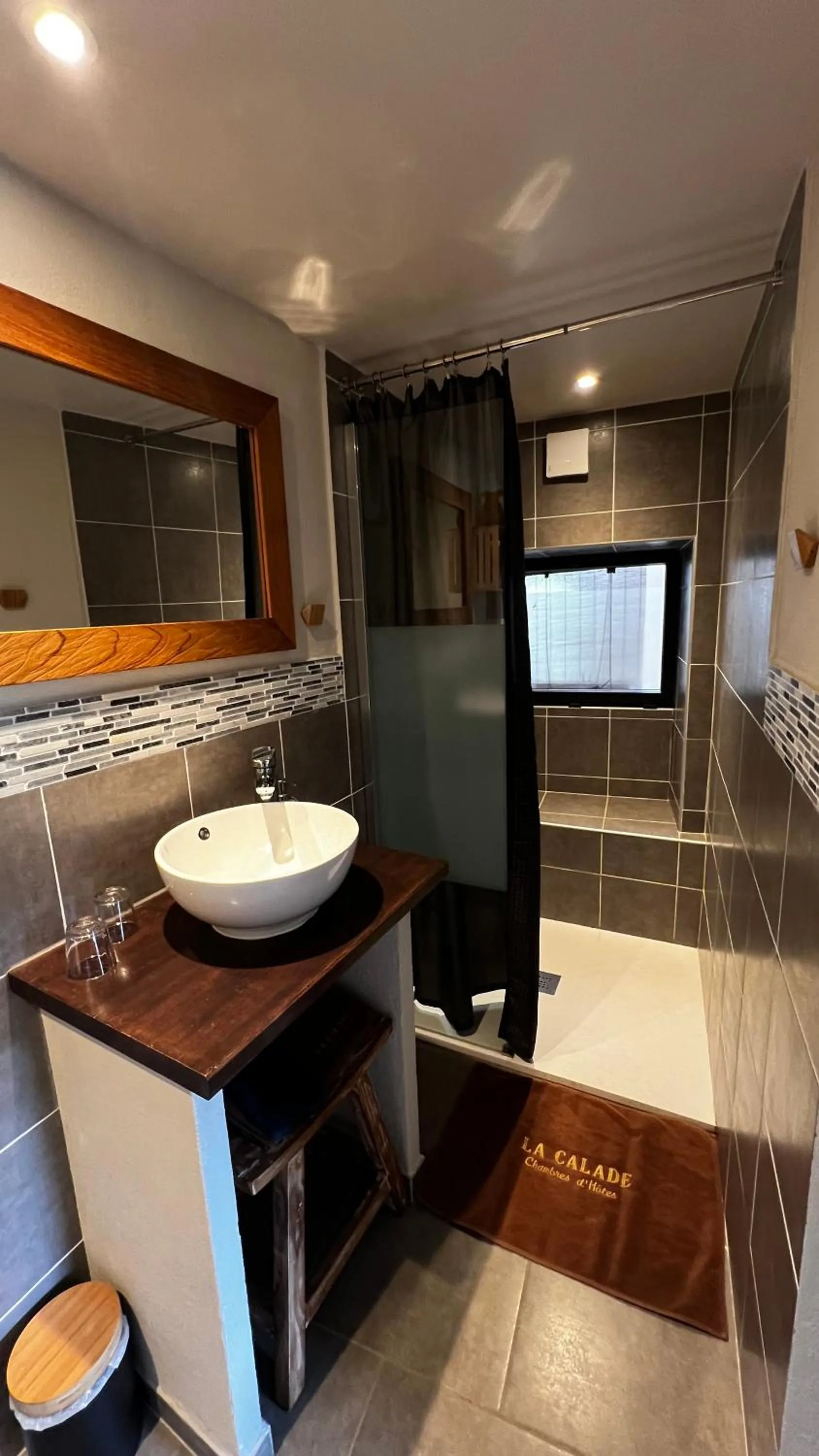 Shower in La Calade Chambres d'Hôtes & Espace Bien-Etre