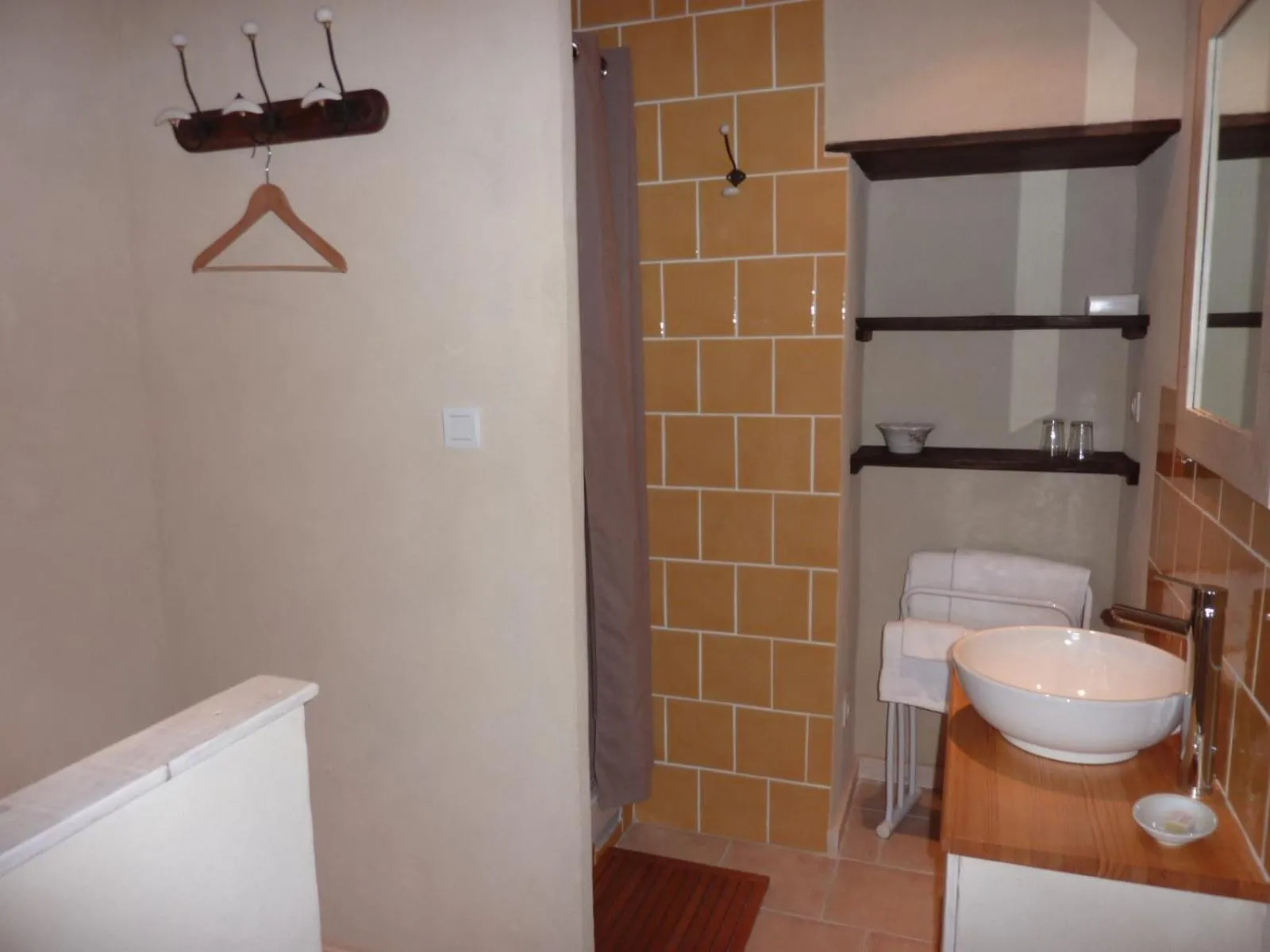 Bathroom in La Calade Chambres d'Hôtes & Espace Bien-Etre