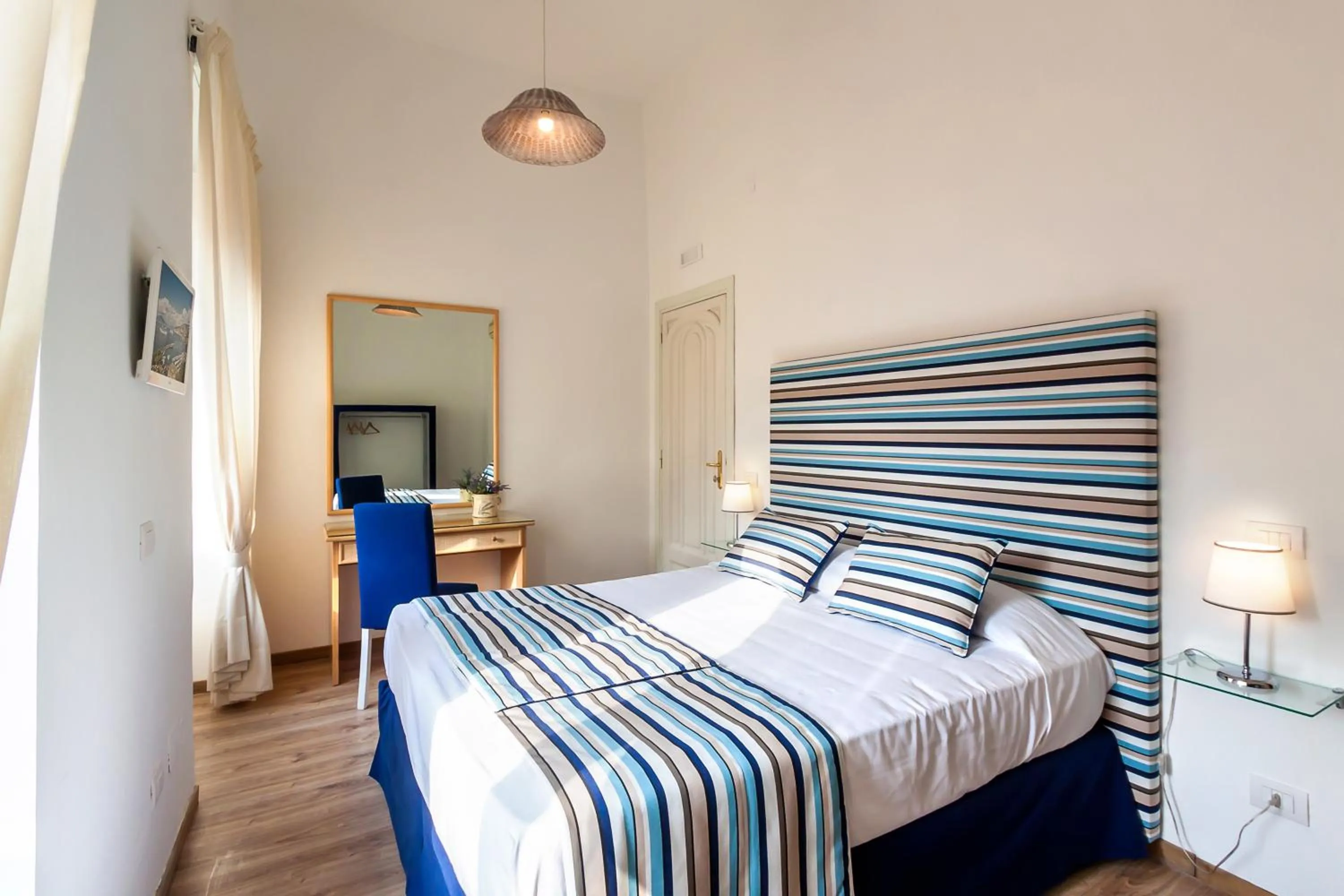 Decorative detail, Bed in Palazzo Starace