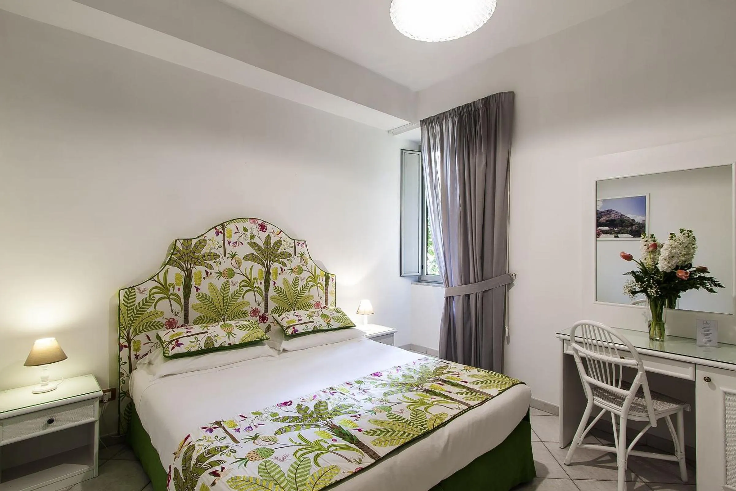 Decorative detail, Bed in Palazzo Starace