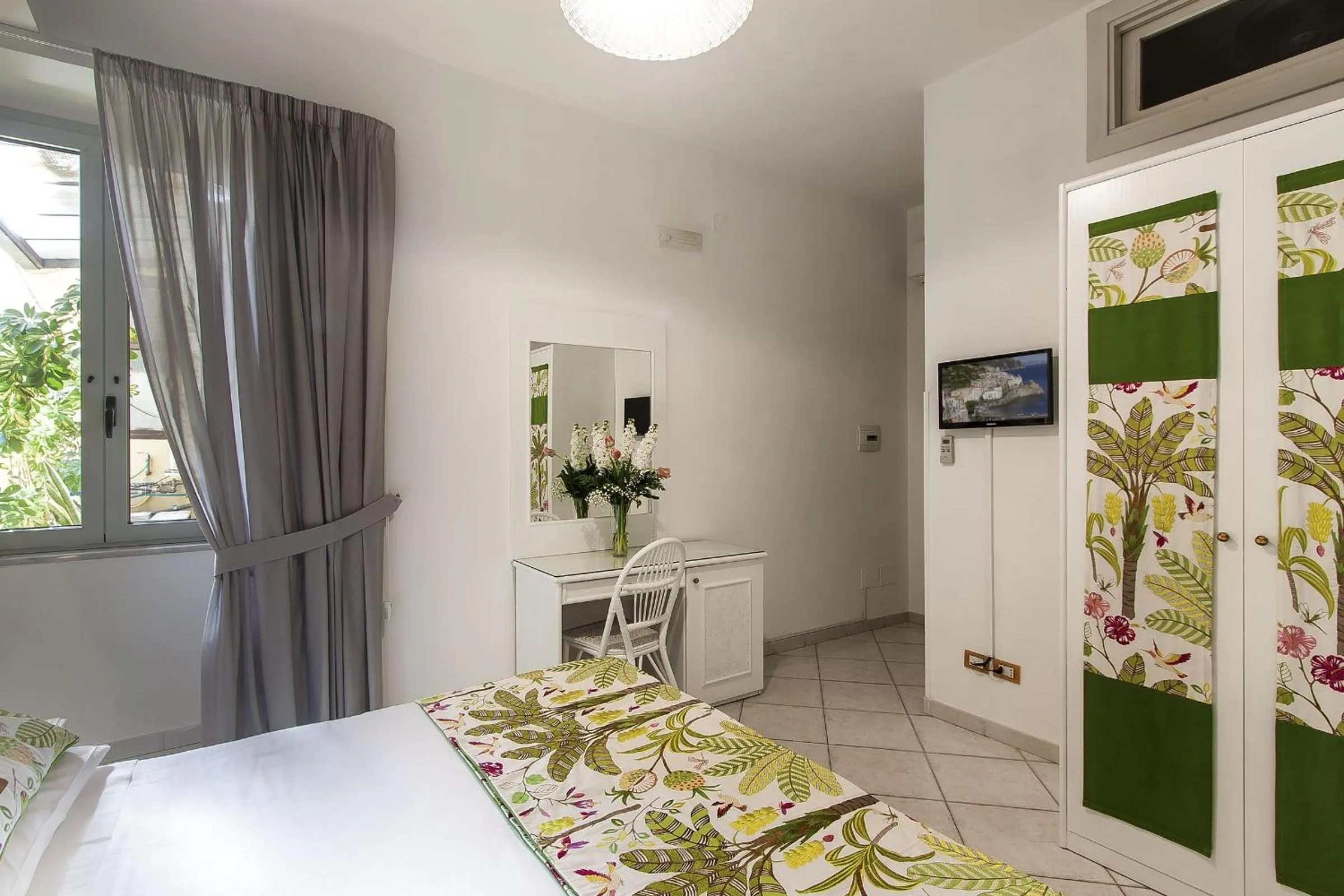 Photo of the whole room, Bed in Palazzo Starace