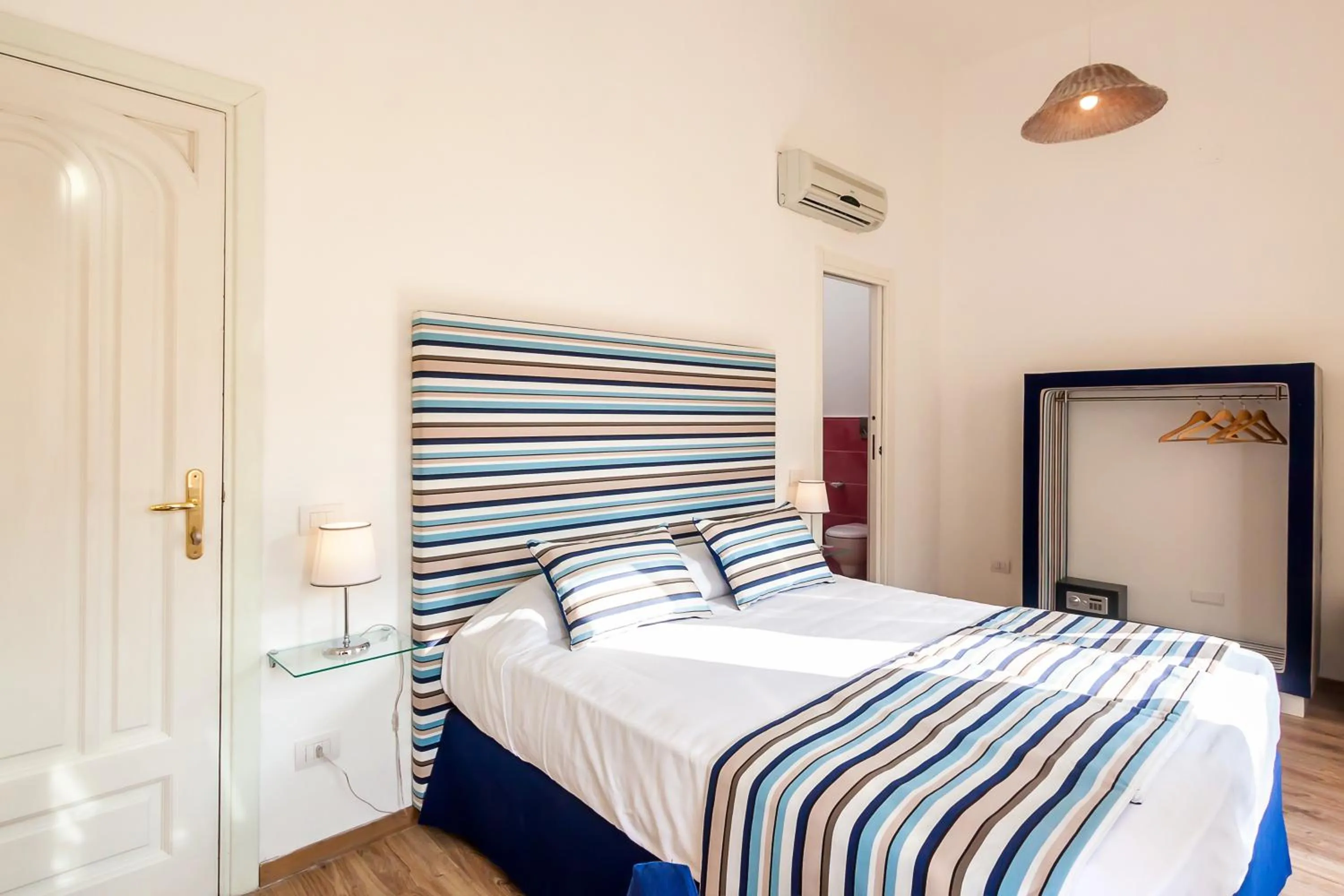 Bedroom, Bed in Palazzo Starace