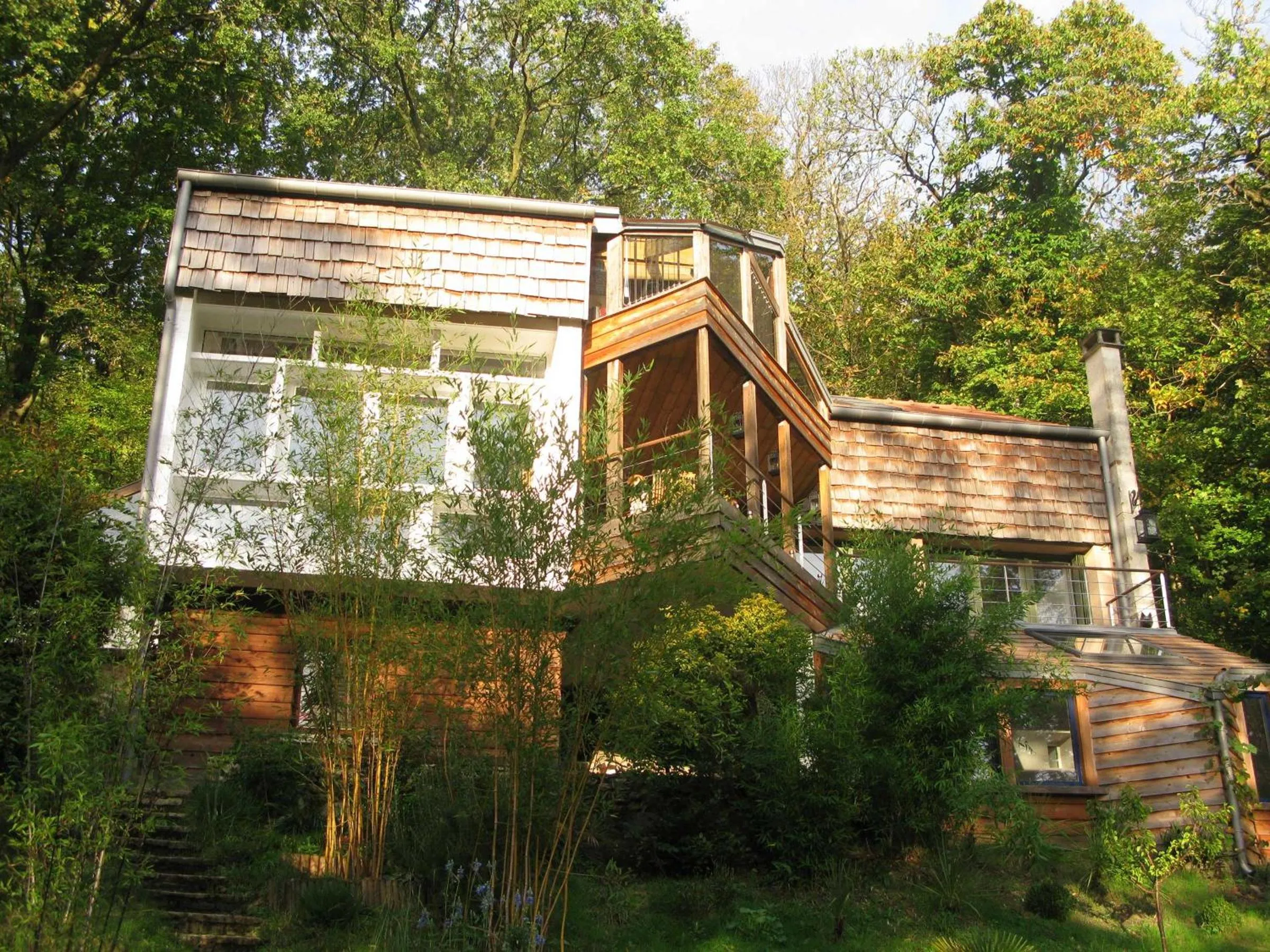 Facade/entrance in Maison des Bois