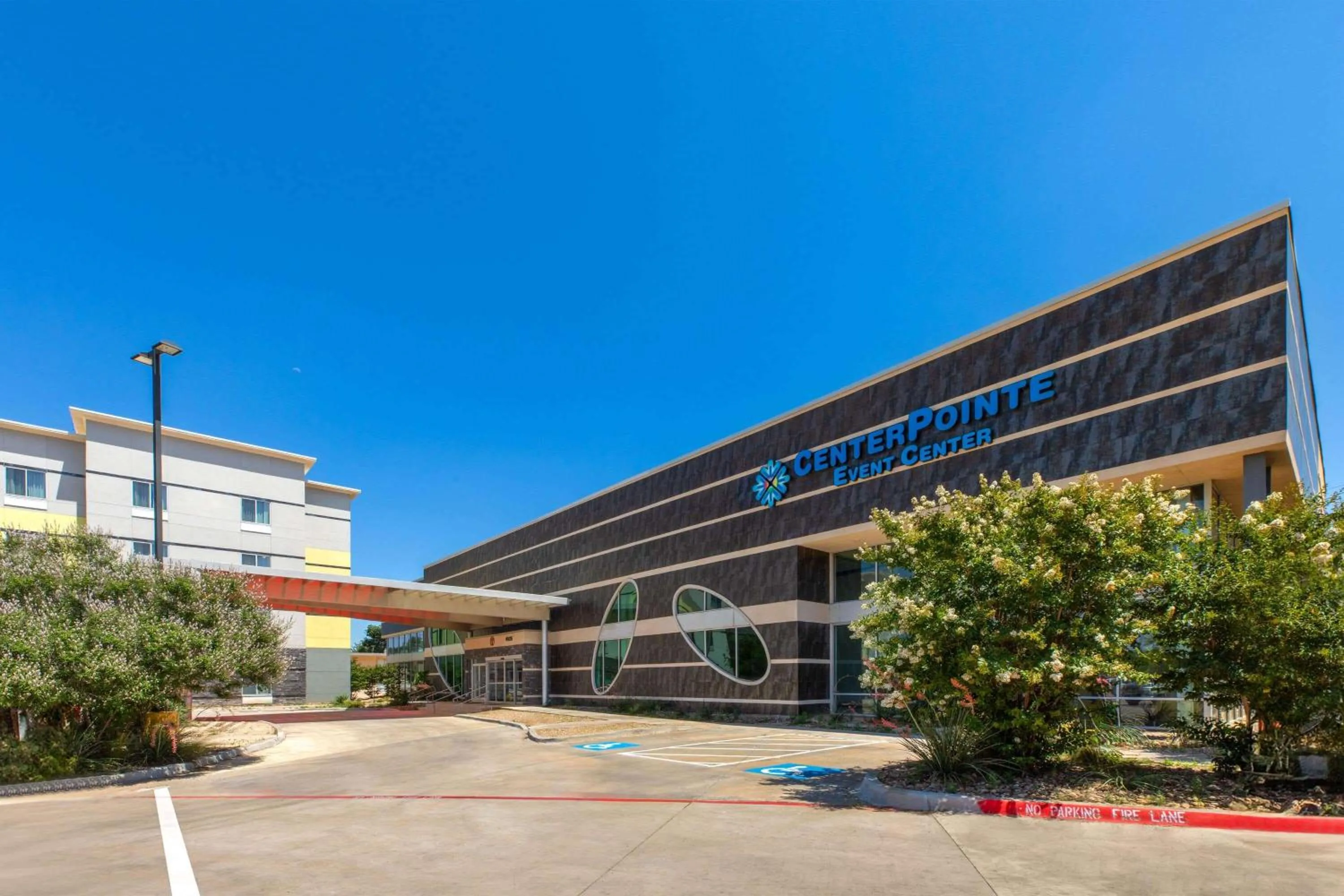 Property building in Days Inn & Suites by Wyndham Lubbock Medical Center