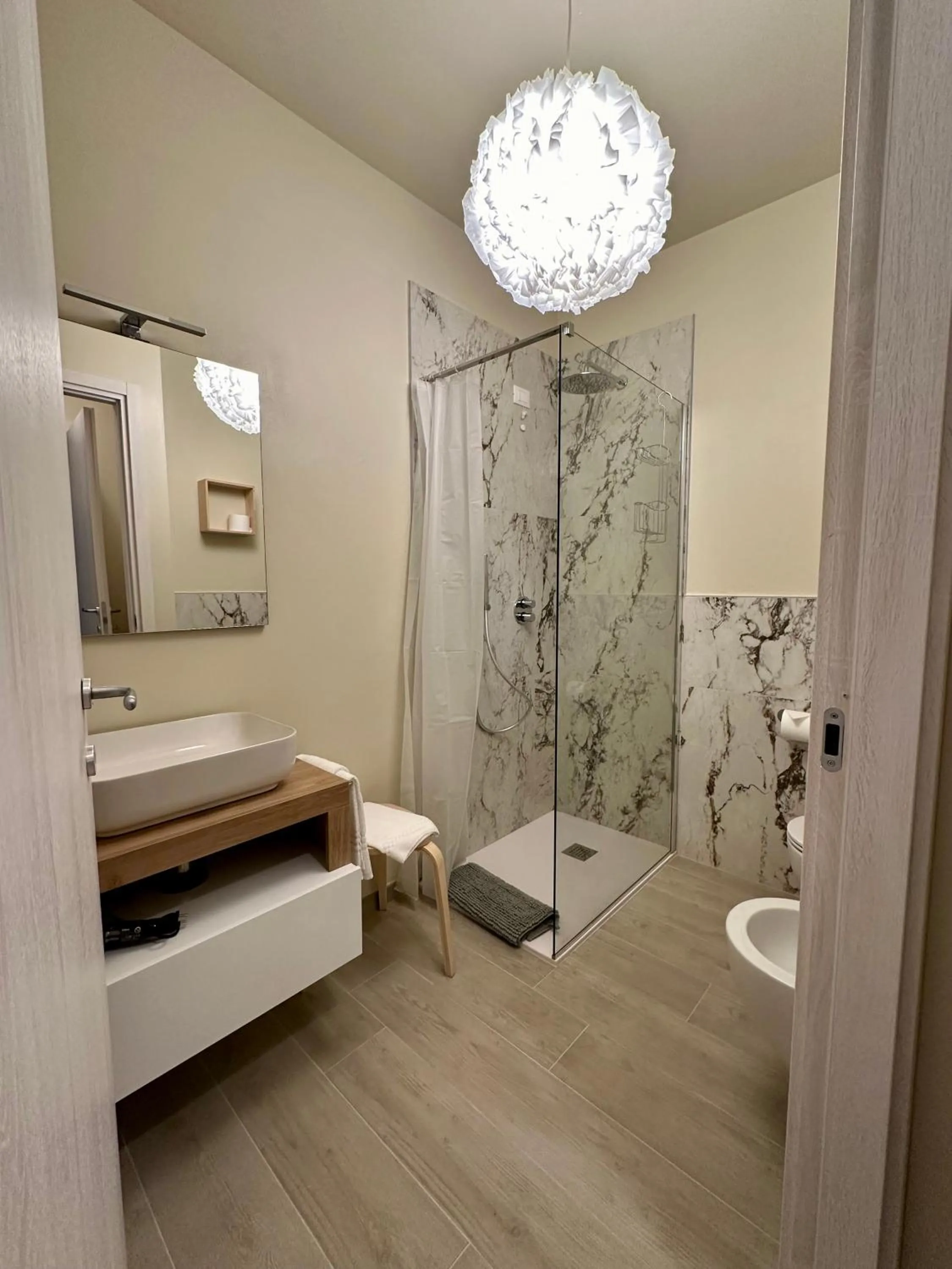 Shower, Bed in Lauri & Faggi