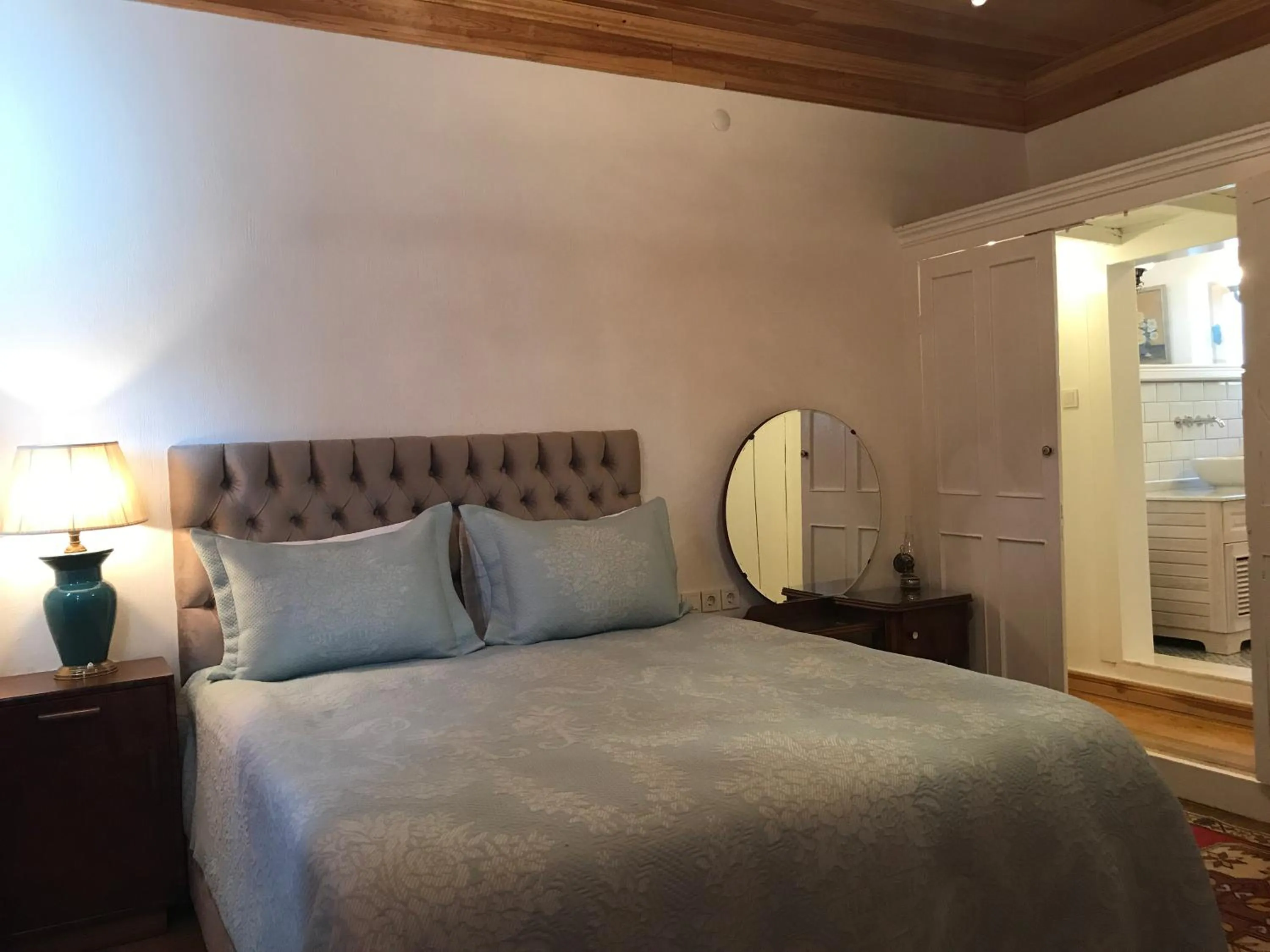 Decorative detail, Bed in Dutlu Konak