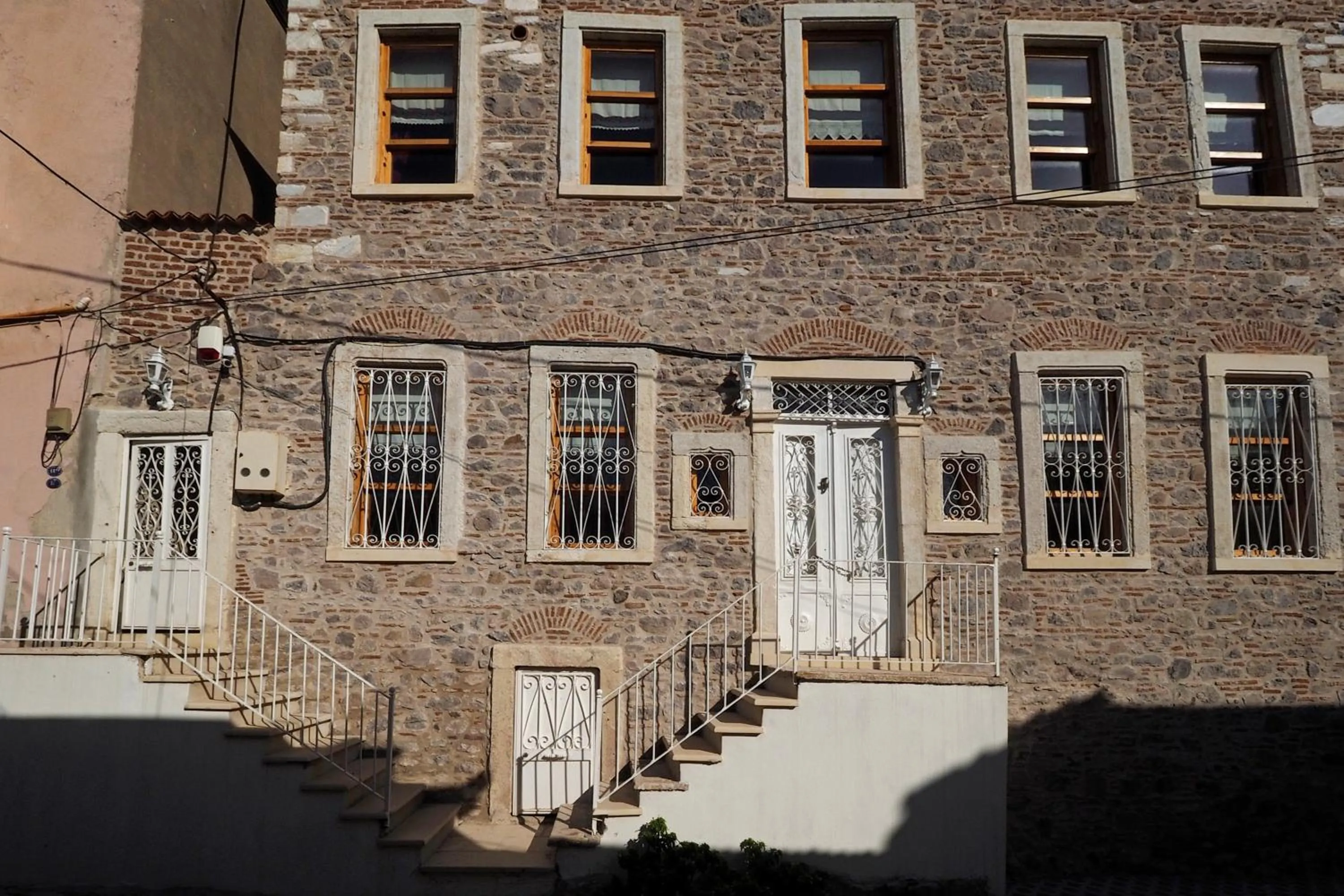 Facade/entrance in Dutlu Konak