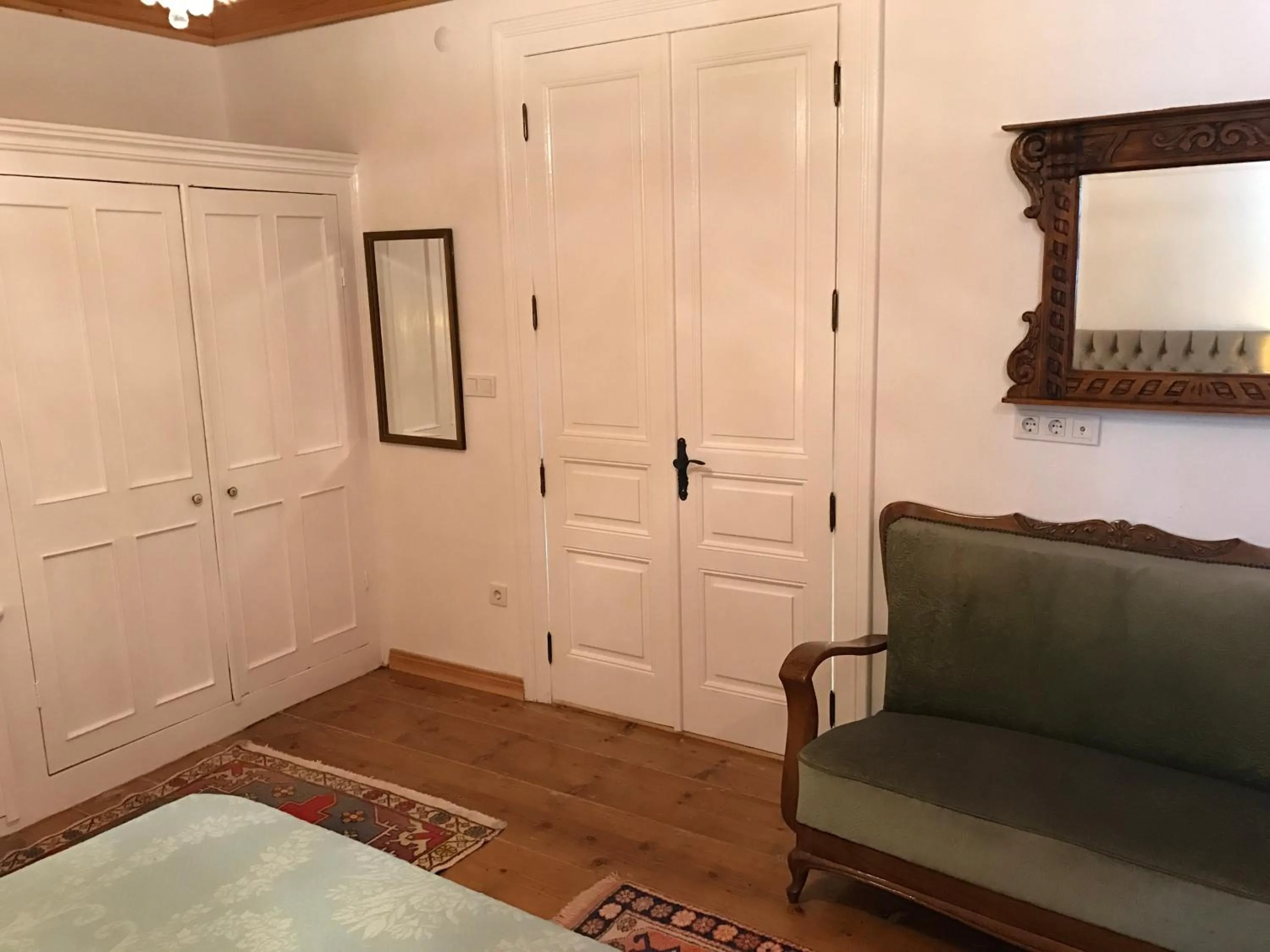 Seating area in Dutlu Konak