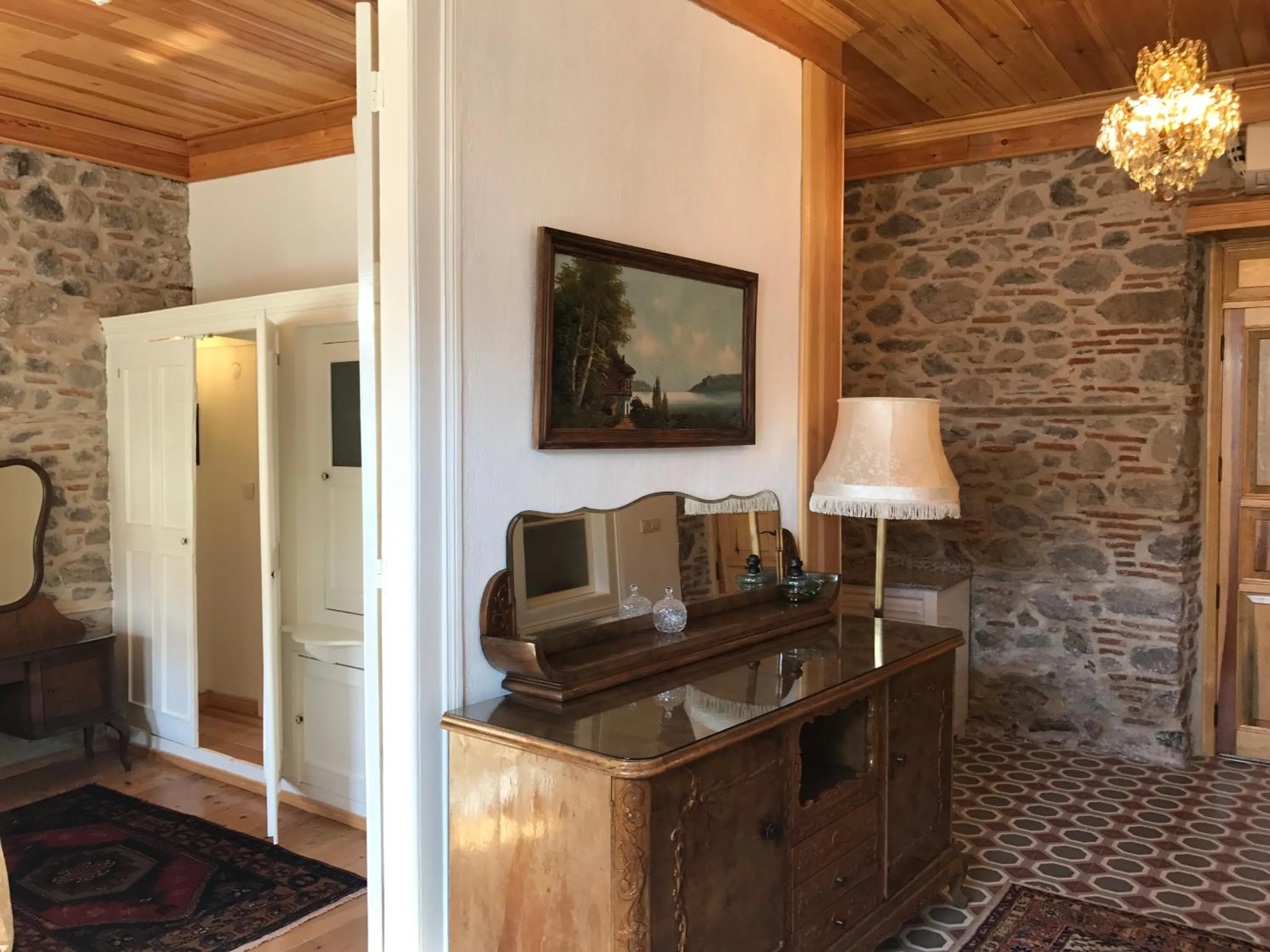 Decorative detail in Dutlu Konak