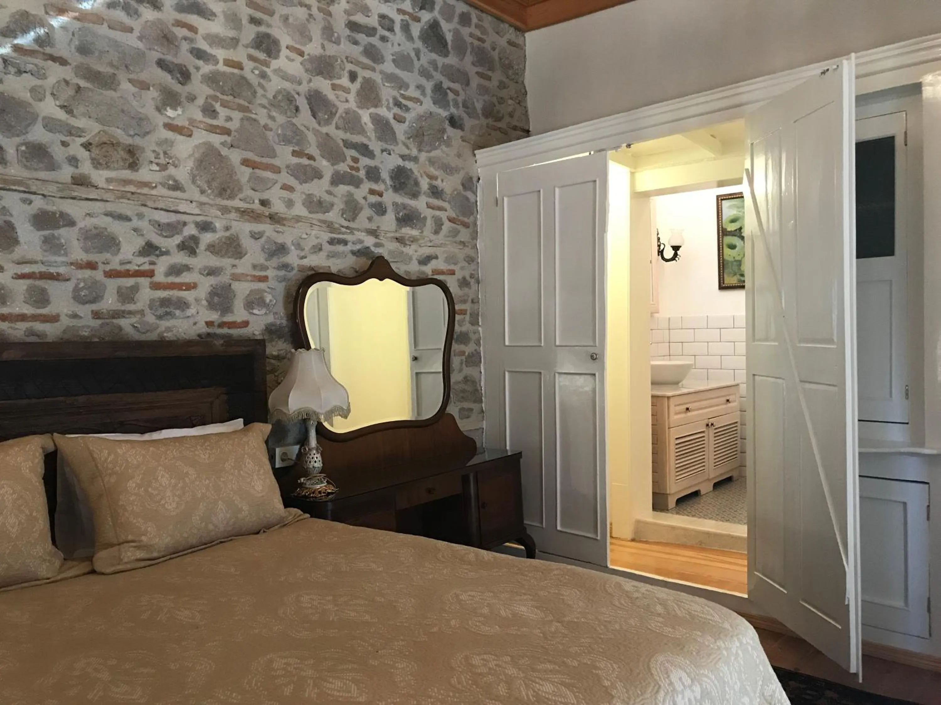 Decorative detail, Bed in Dutlu Konak