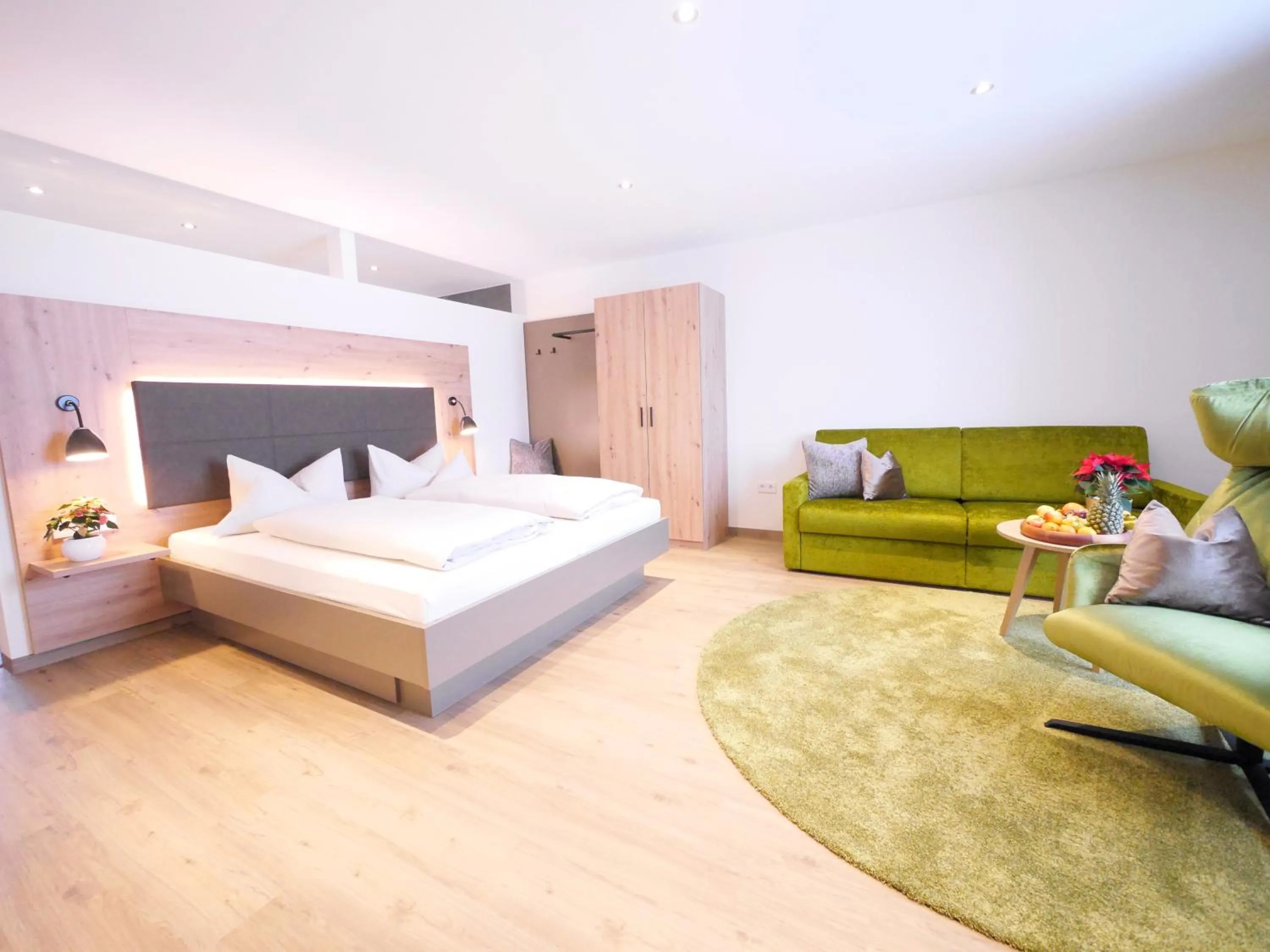 Bedroom, Bed in Berghotel Zollersteighof