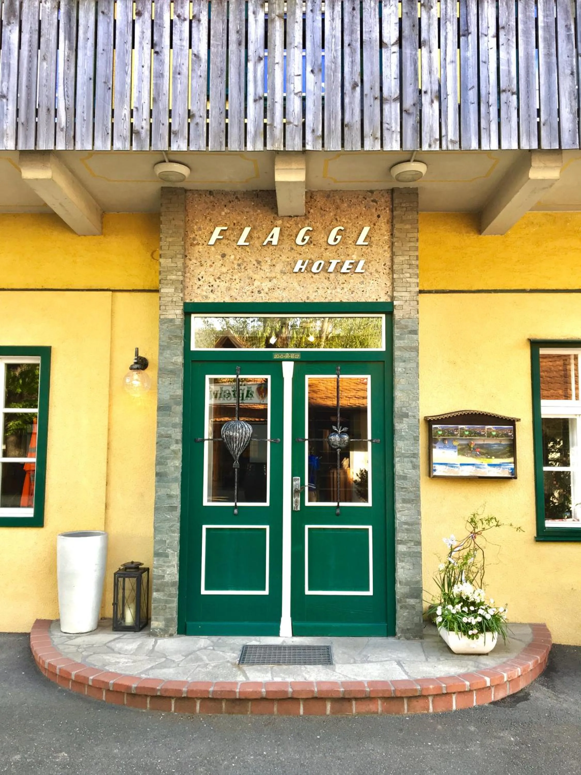 Facade/entrance in Apfelwirt