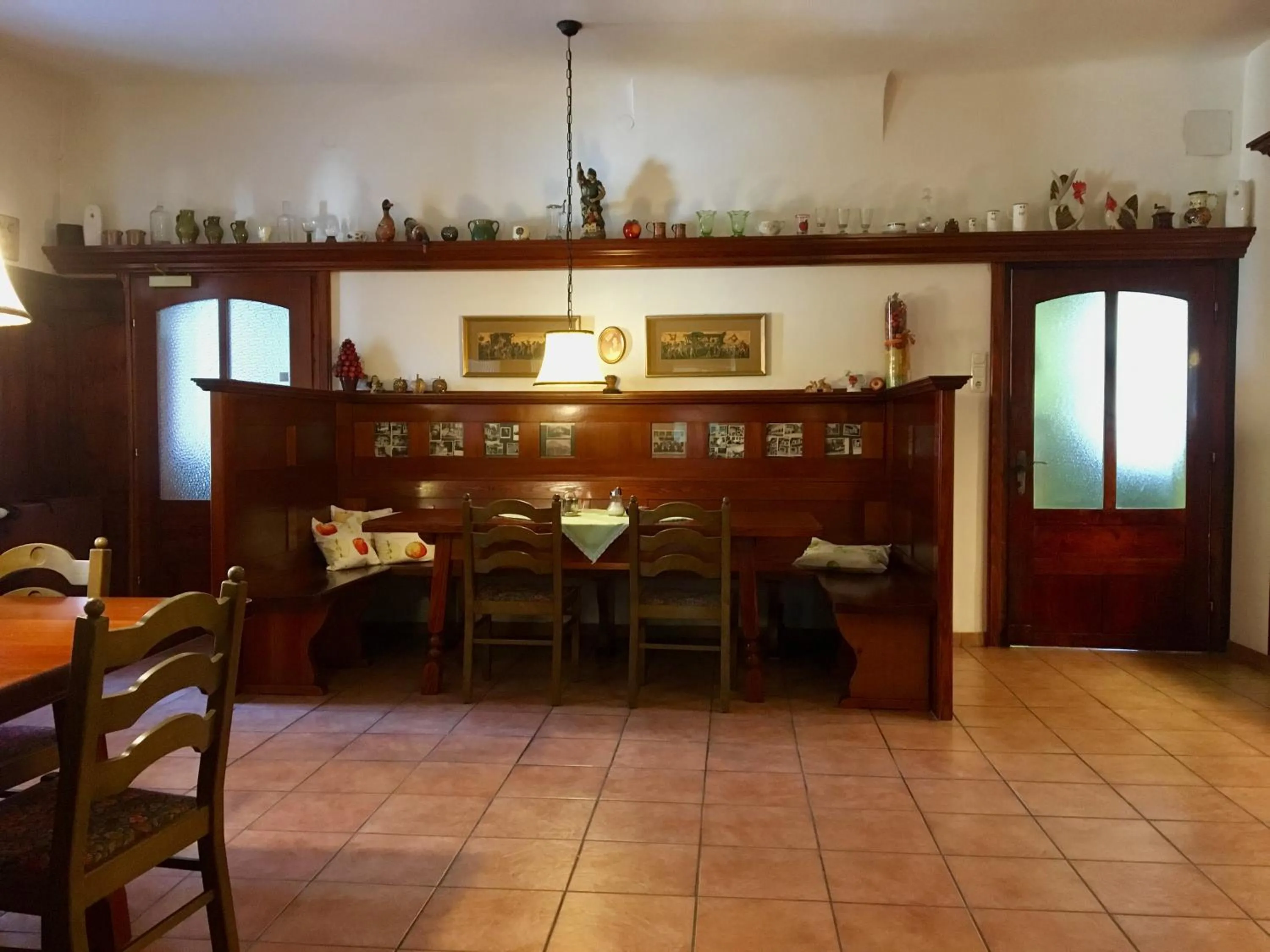 Restaurant/places to eat in Apfelwirt