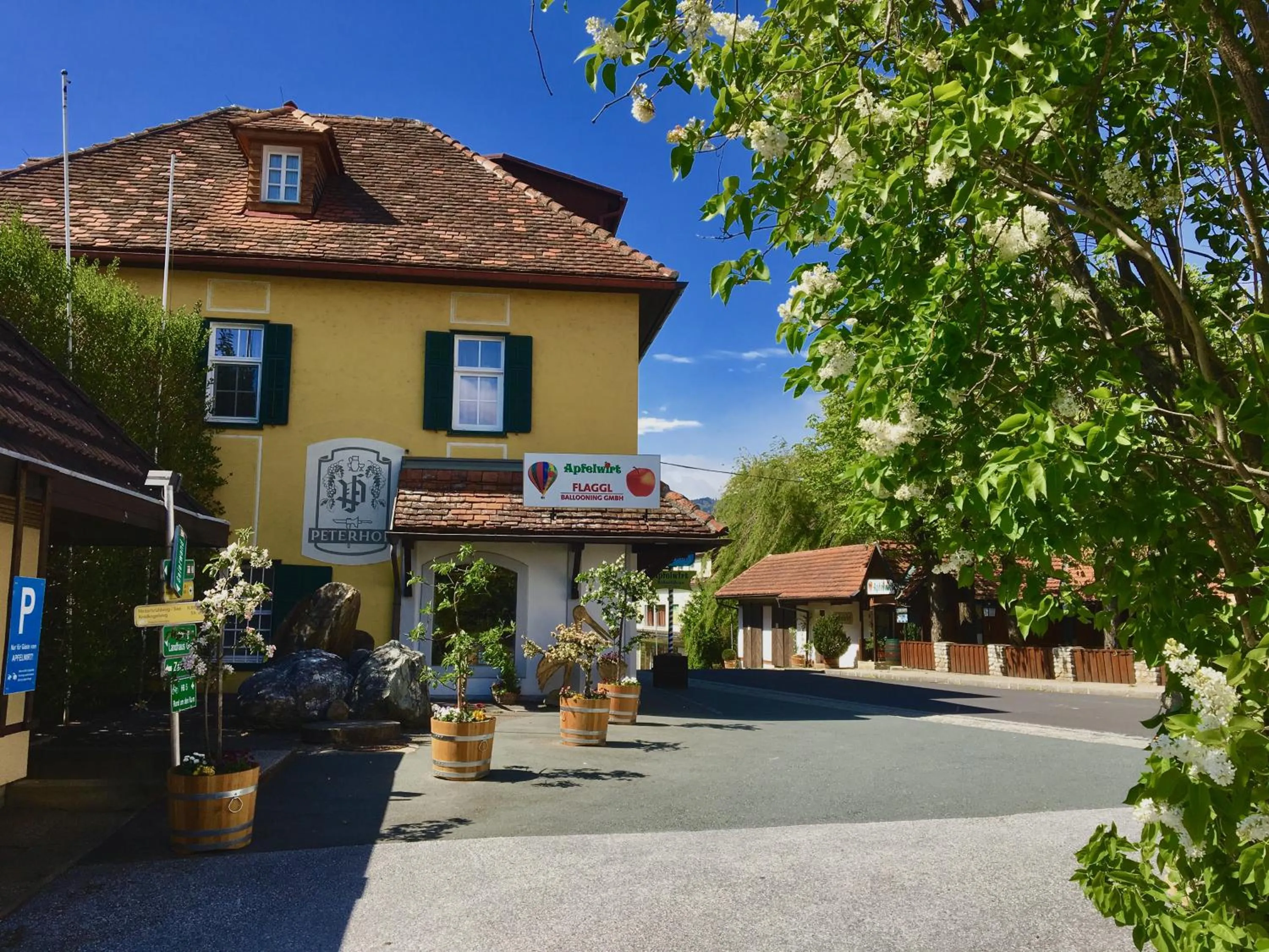 Property building in Apfelwirt