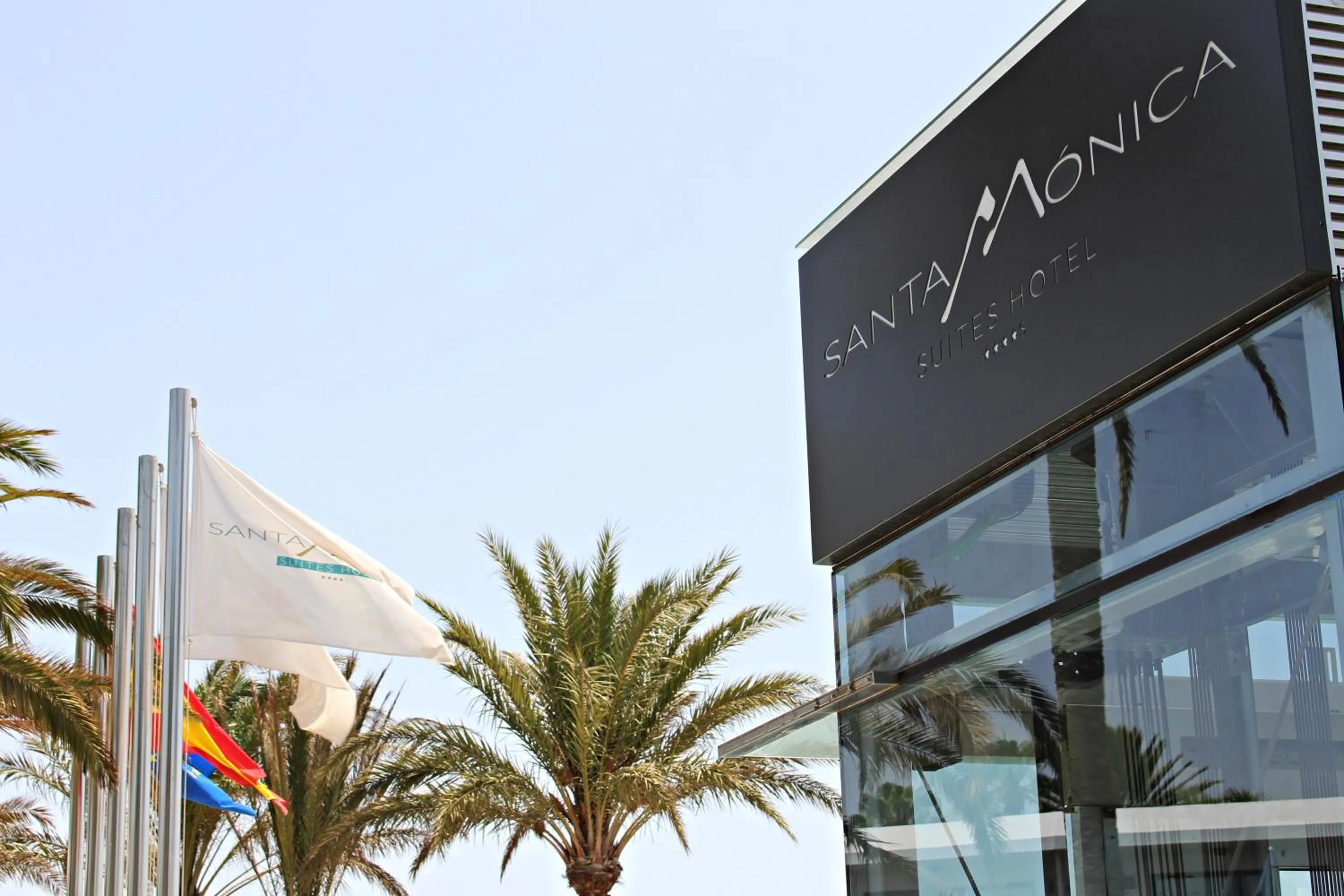 Property logo or sign in Santa Monica Suites Hotel