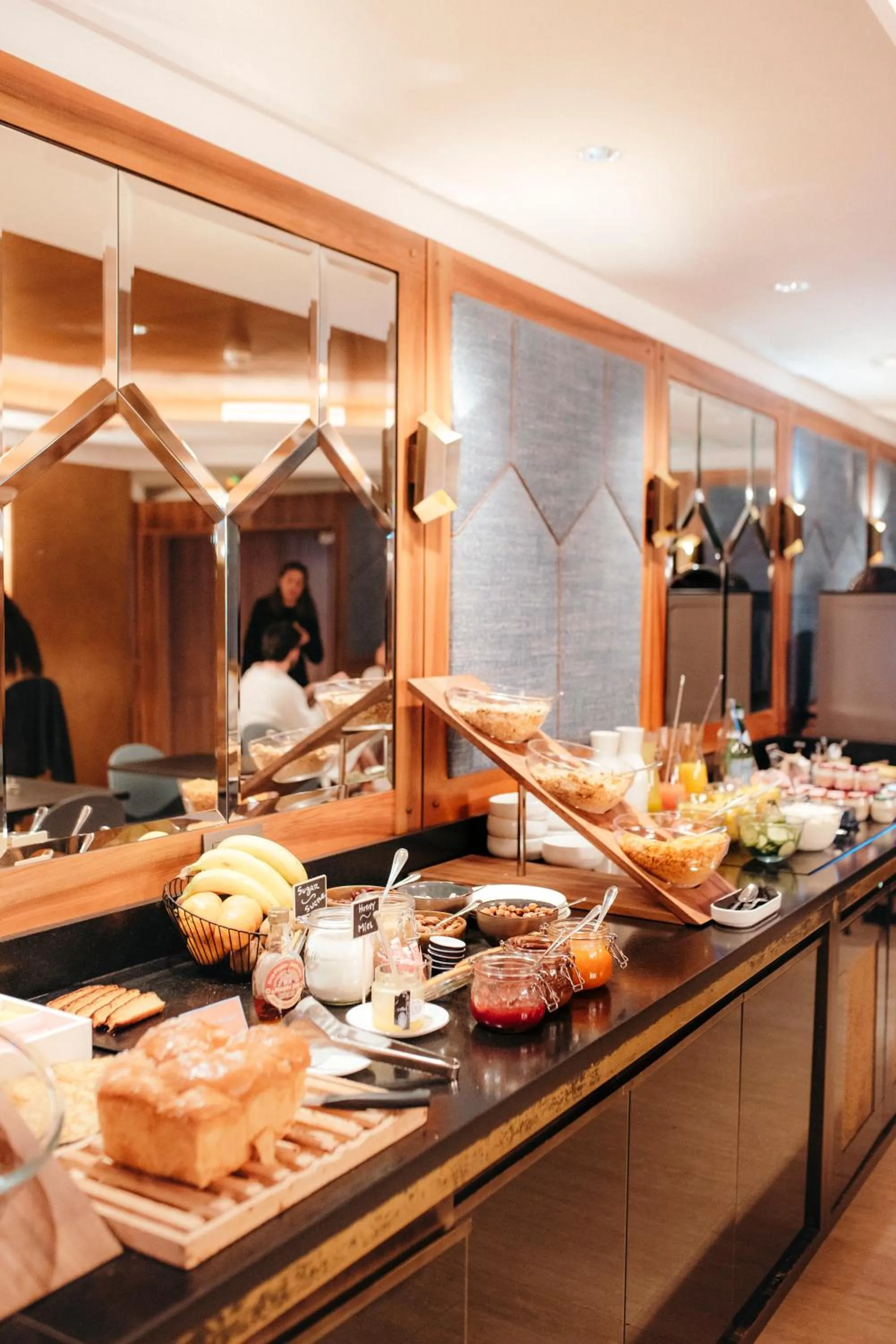 Buffet breakfast in Hotel Eiffel Blomet