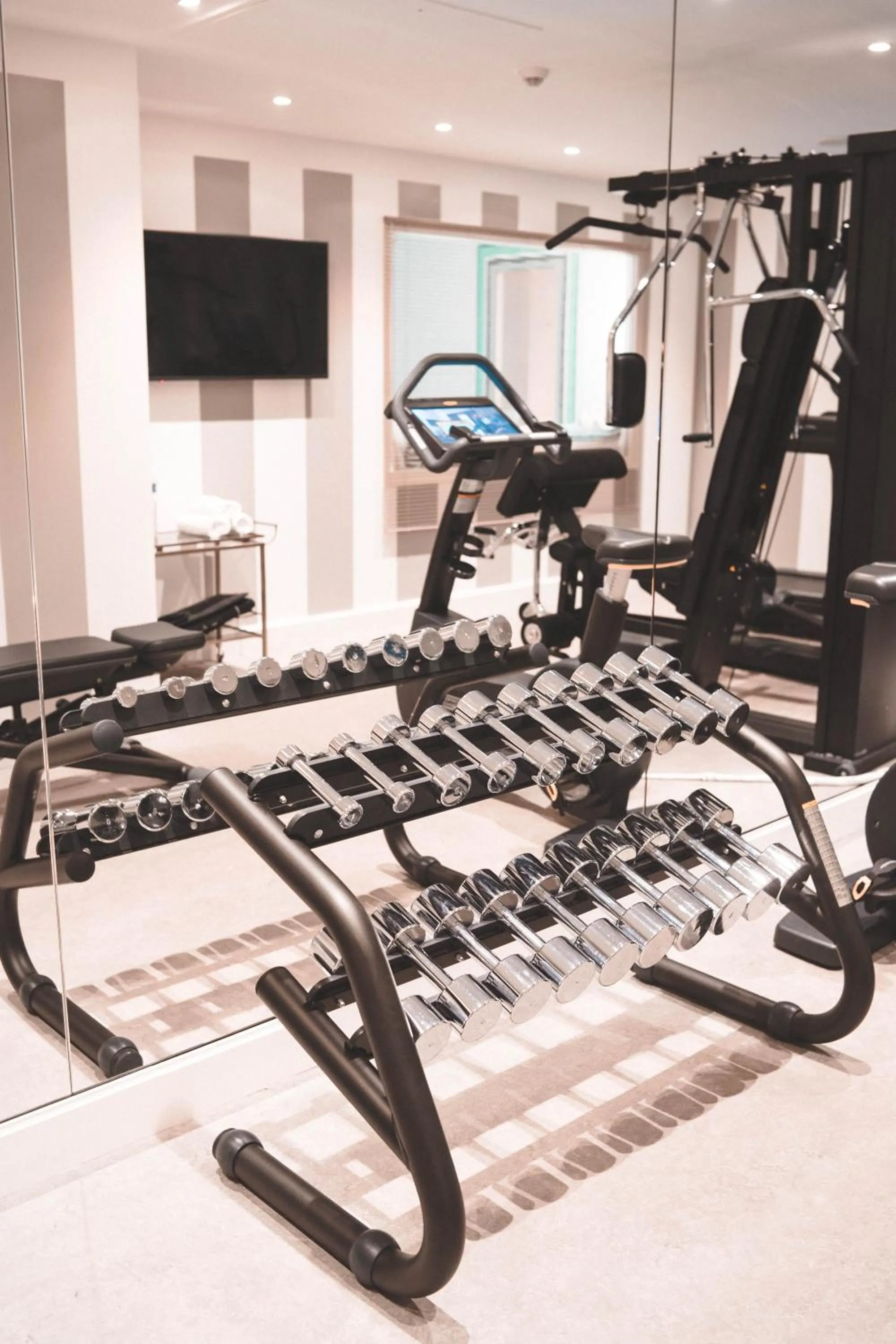 Fitness centre/facilities in Hotel Eiffel Blomet