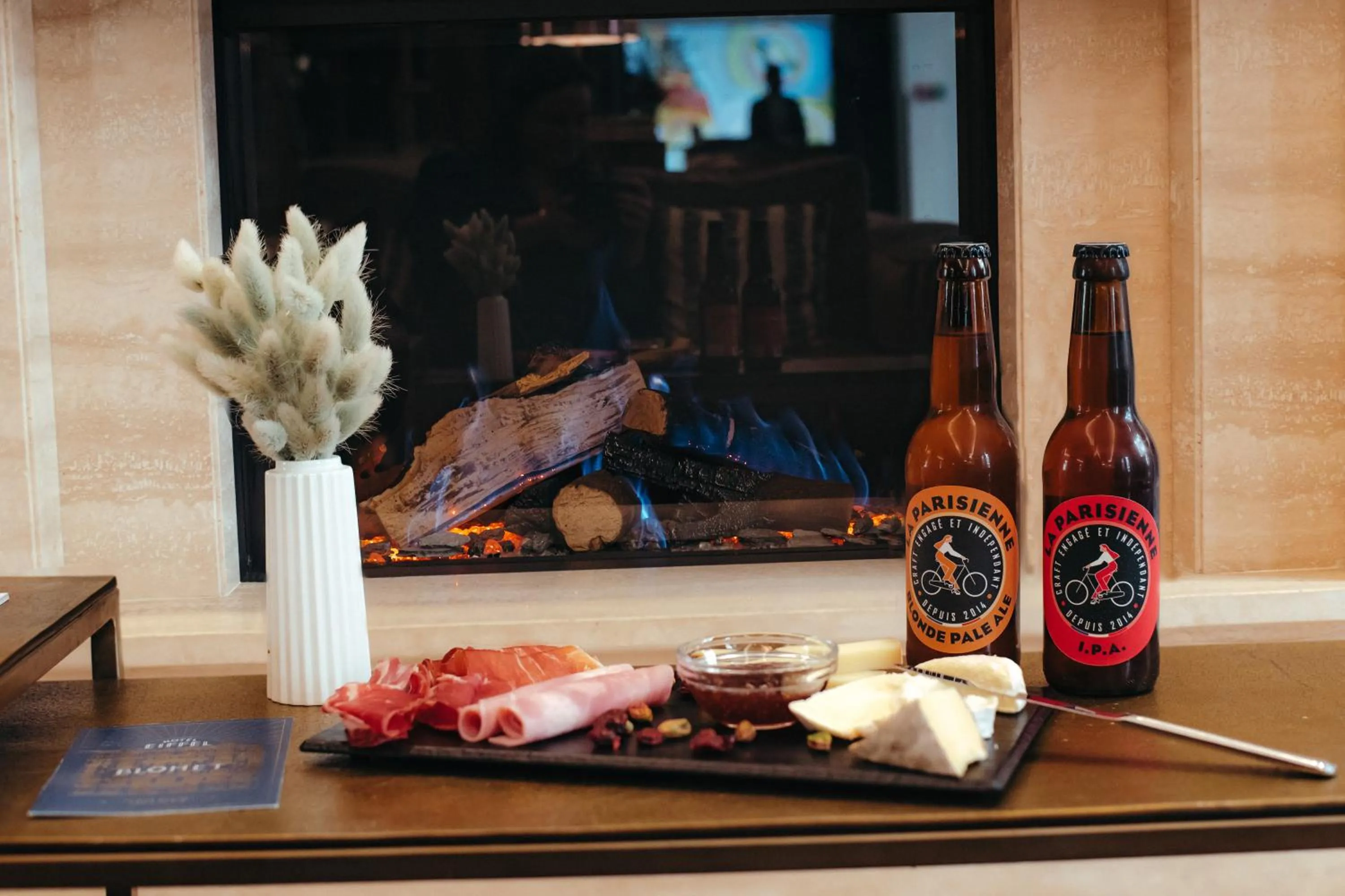 Lounge or bar in Hotel Eiffel Blomet