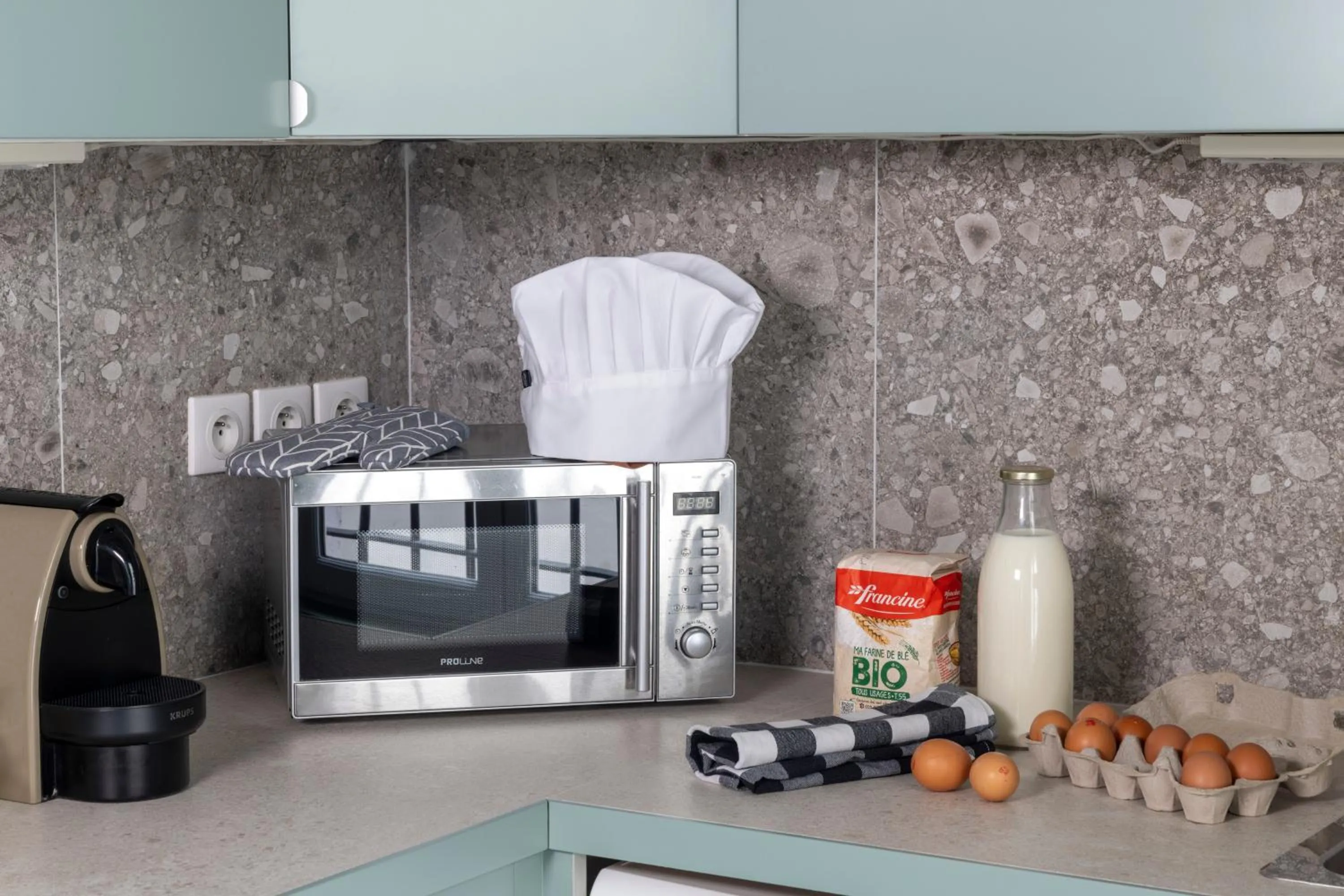 Food and drinks in Yuna Blanche - Serviced Apartments