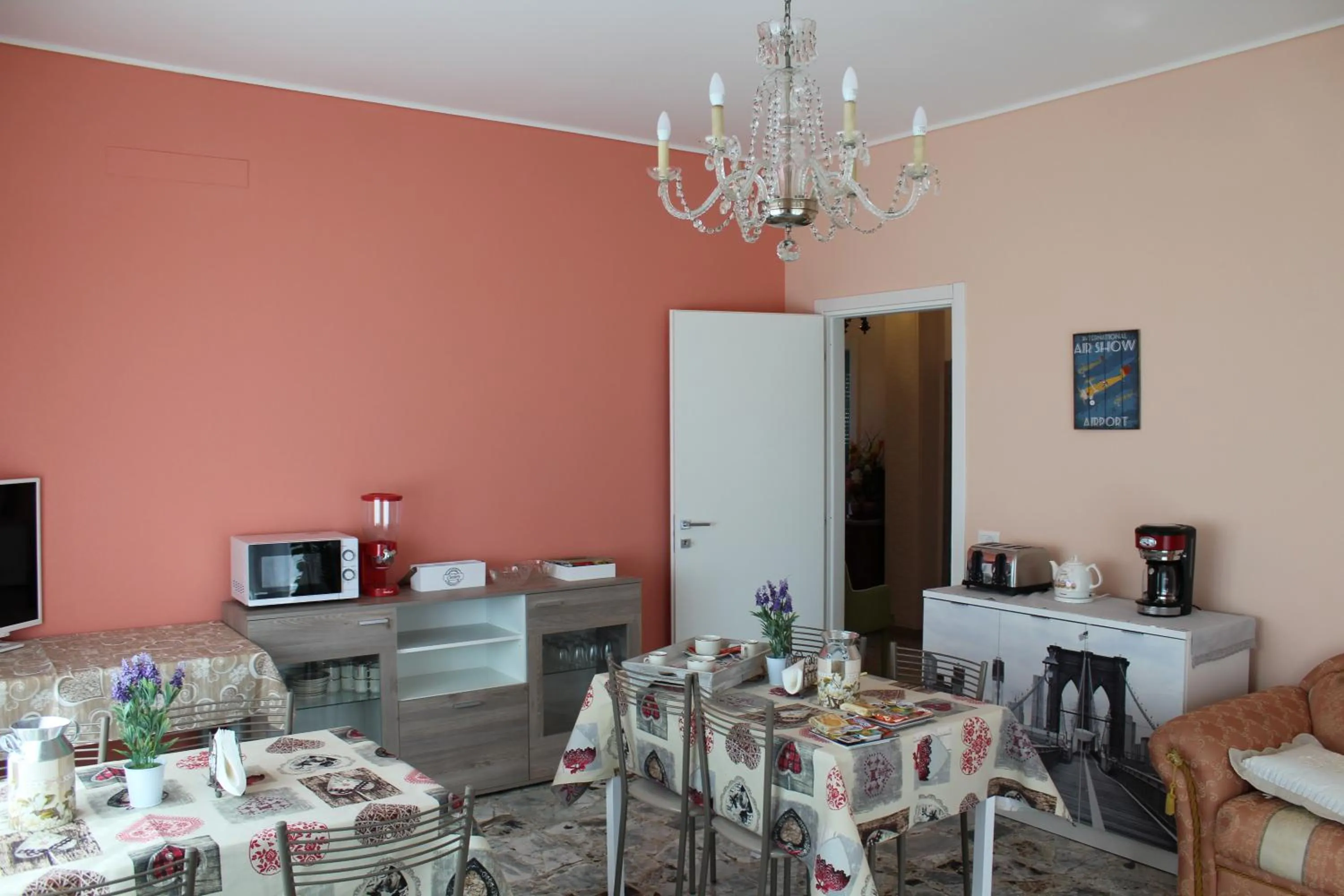 Communal lounge/ TV room in Casamia B&B