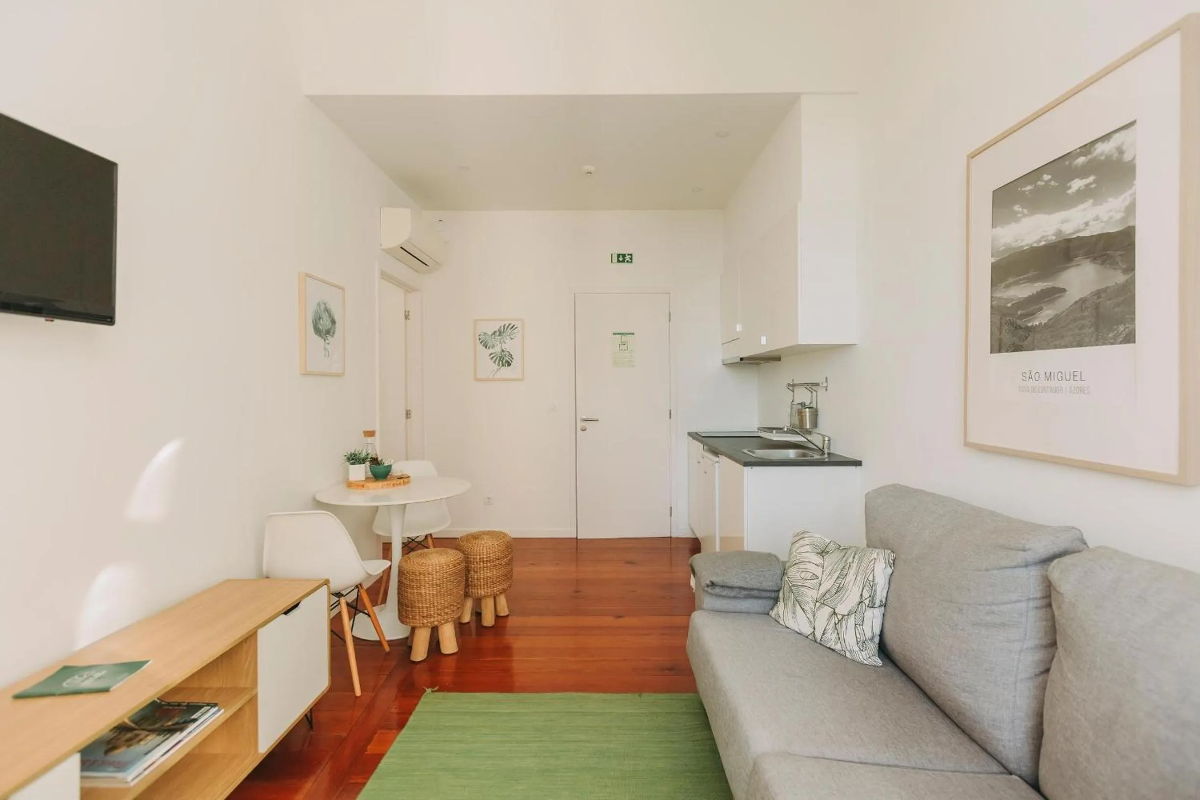 Kitchen or kitchenette in Casa do Contador - Suites & Pool