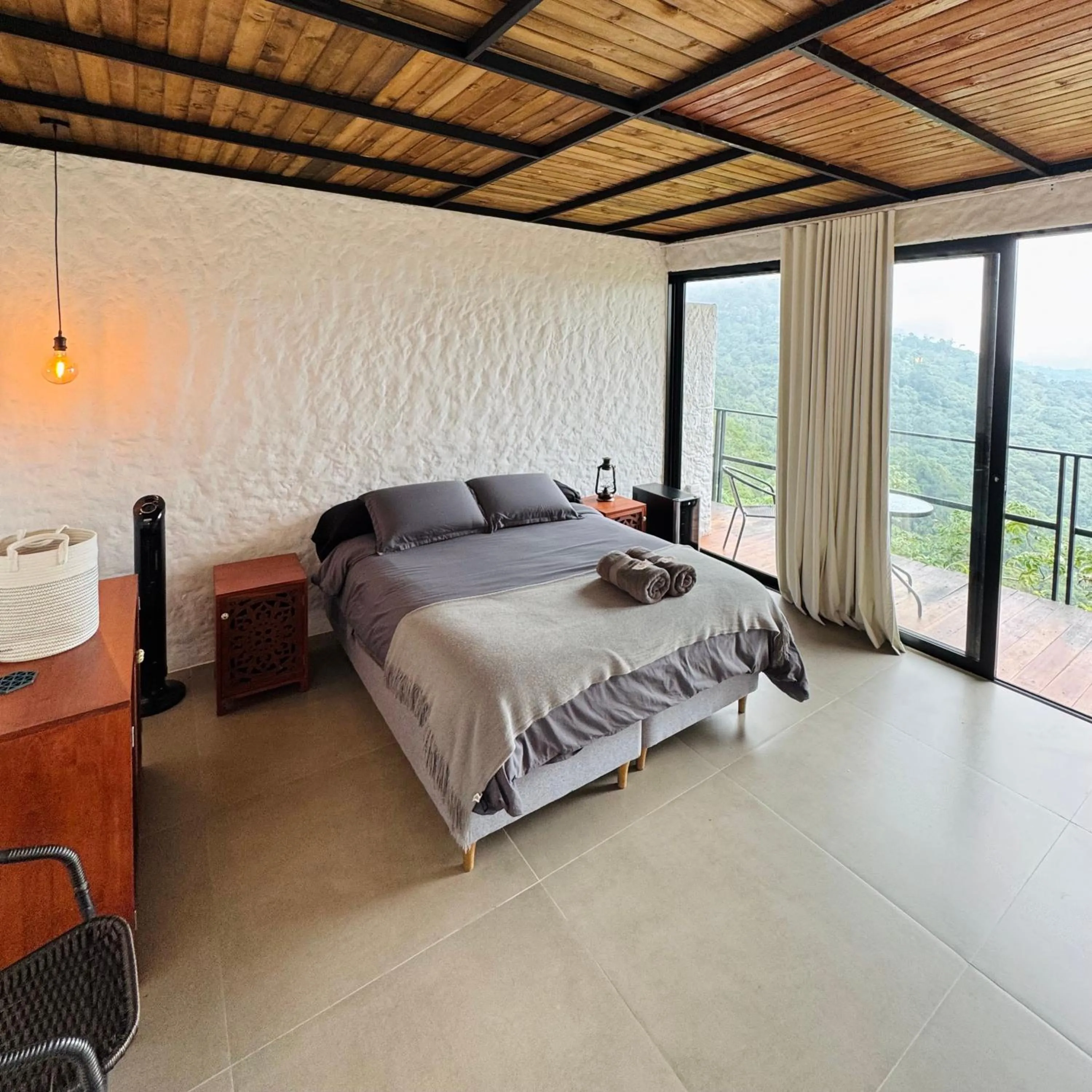 Deluxe Double Room with Balcony in Colores de la Sierra