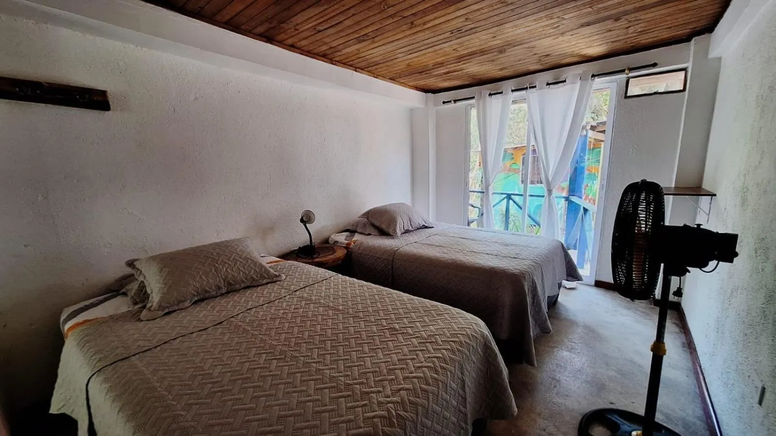Twin Room in Colores de la Sierra