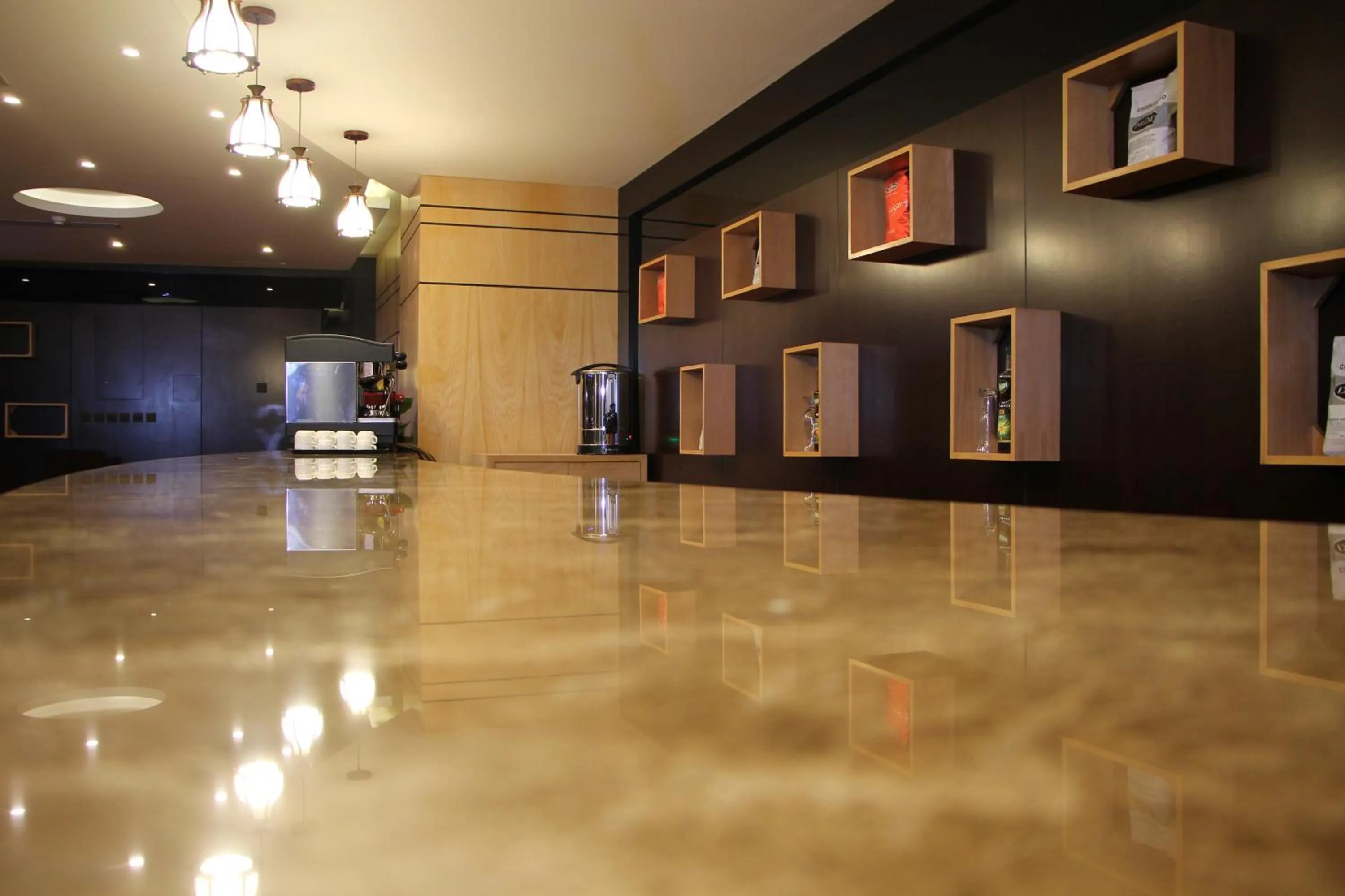 Lounge or bar in AlMuhaidb Residence Alkhafji