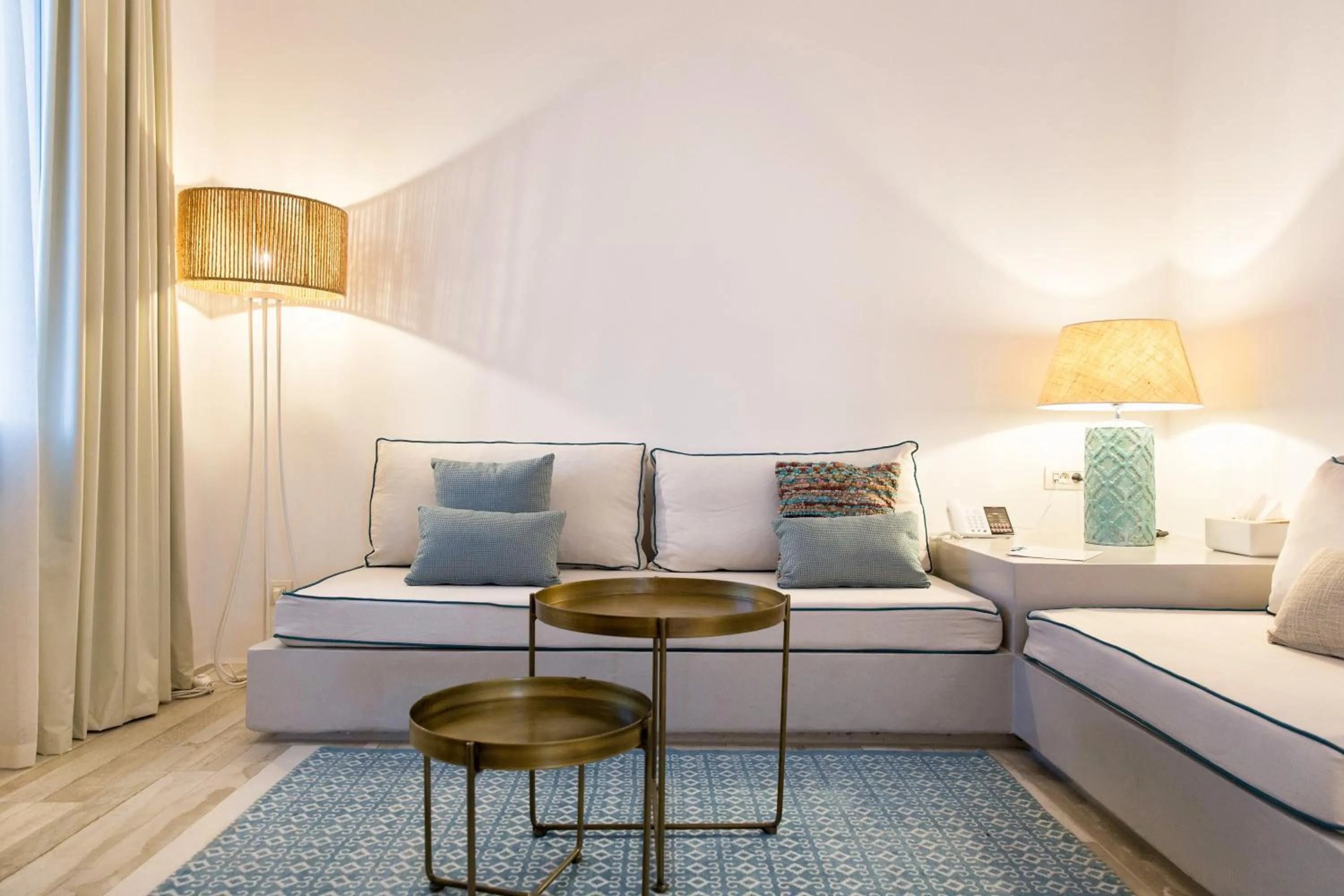 Living room, Bed in Osom Resort