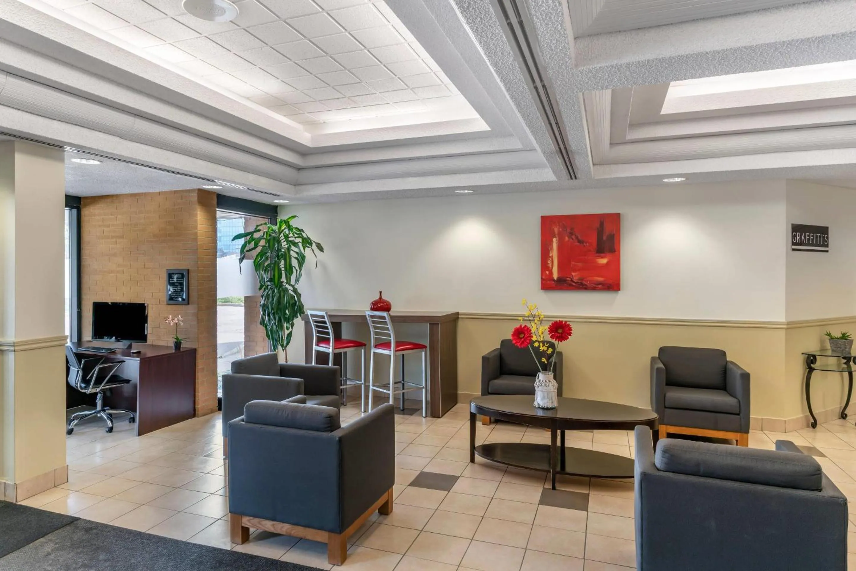 Lobby or reception in Quality Inn and Suites Montreal East